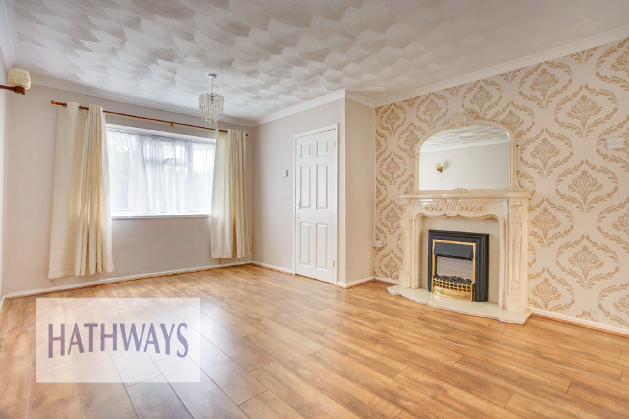 3 bed terraced house to rent in Court Farm Road, Cwmbran  - Property Image 2