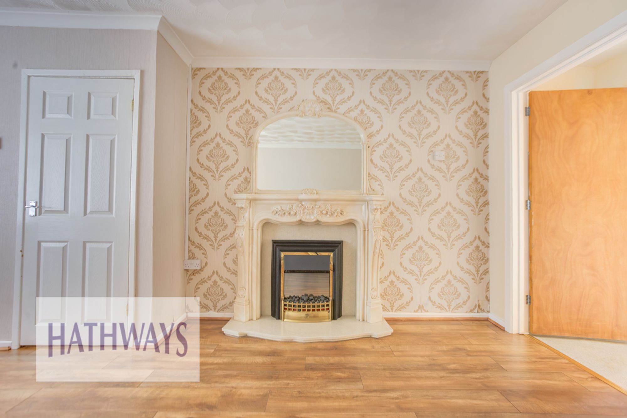 3 bed terraced house to rent in Court Farm Road, Cwmbran  - Property Image 3
