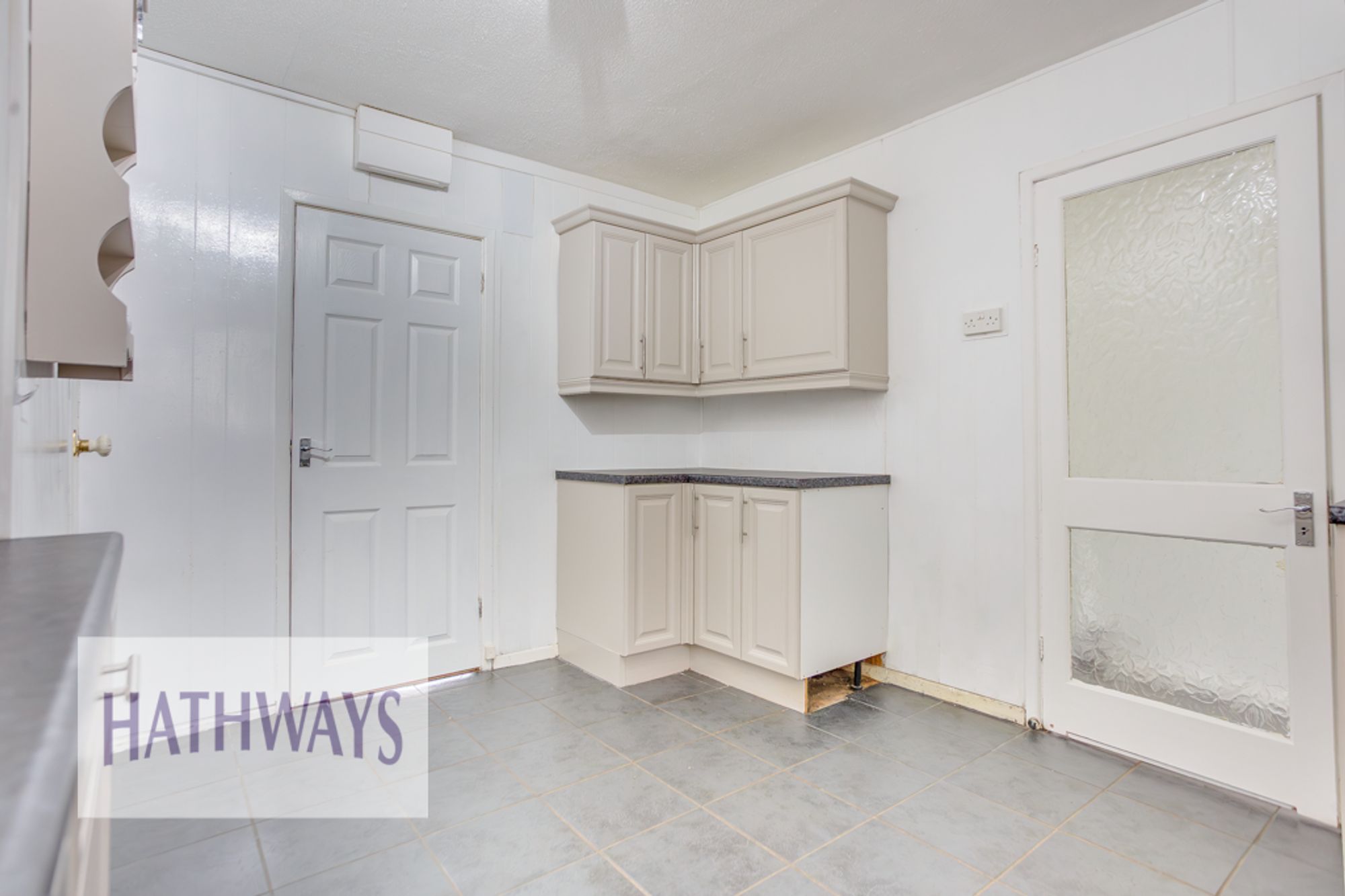 3 bed terraced house to rent in Court Farm Road, Cwmbran  - Property Image 9