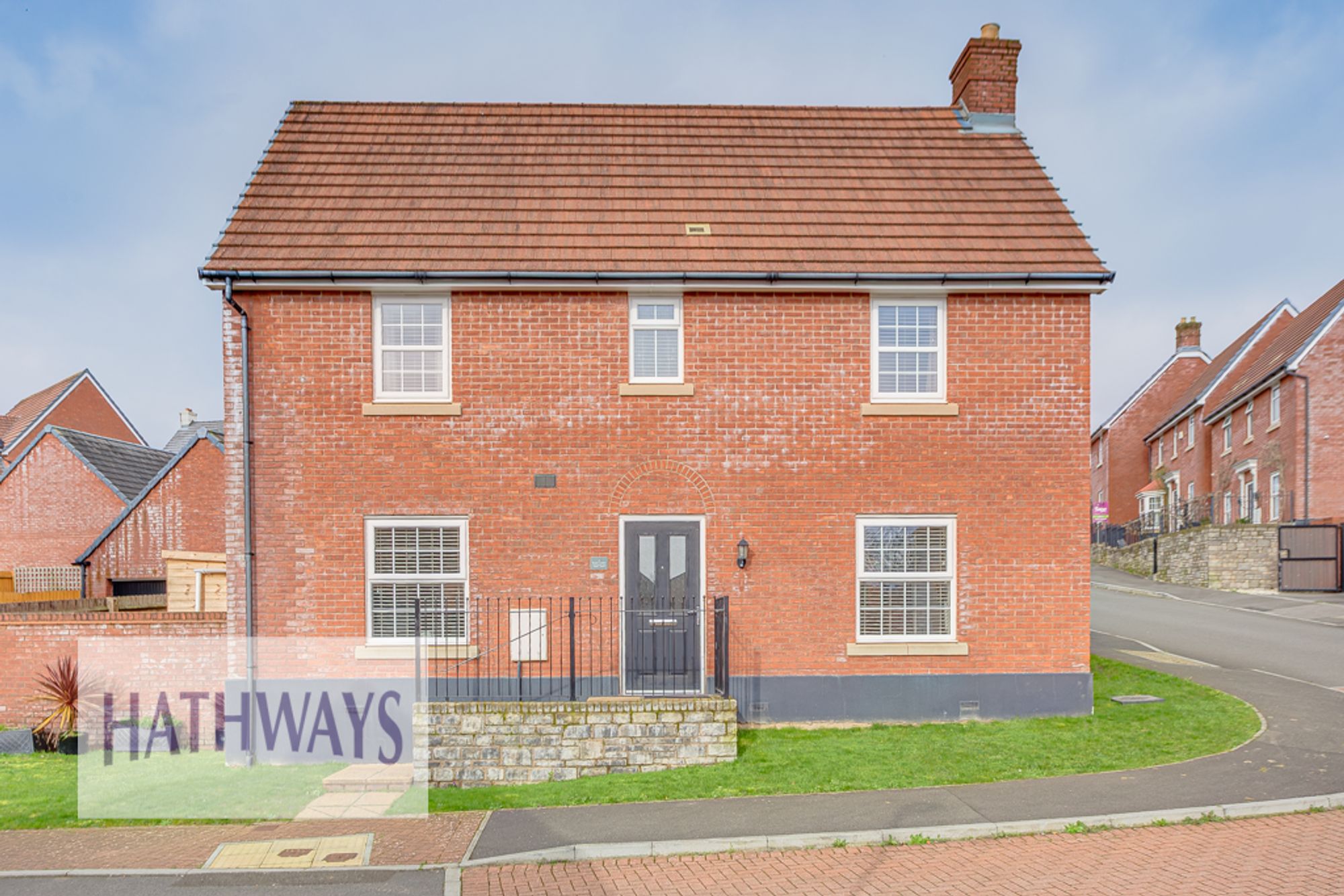 4 bed detached house for sale in Stryd Camlas, Cwmbran - Property Image 1