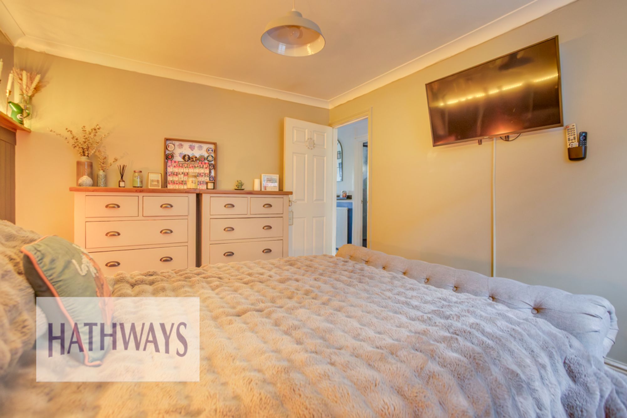 2 bed semi-detached bungalow for sale in The Links, Pontypool  - Property Image 22