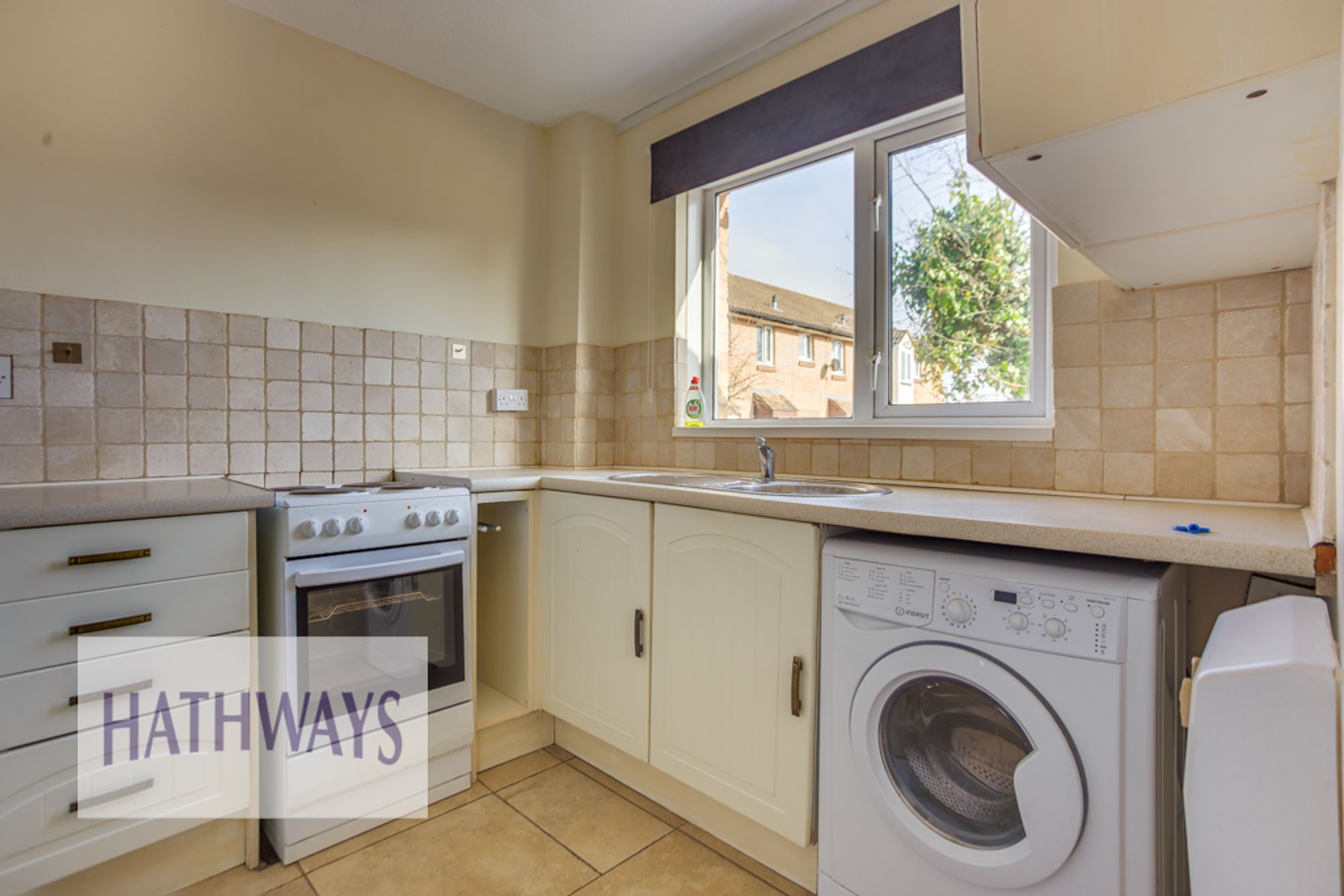 2 bed house to rent in St. Davids Crescent, Newport  - Property Image 5