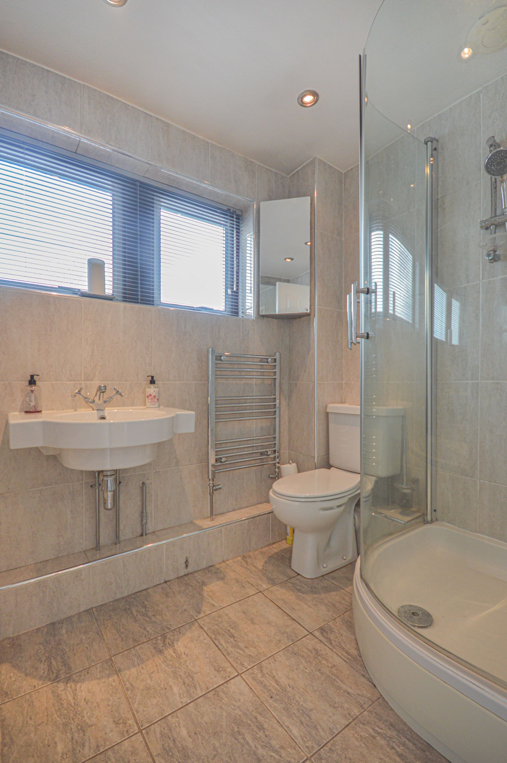 3 bed to rent in Fairfield Road, Newport 10