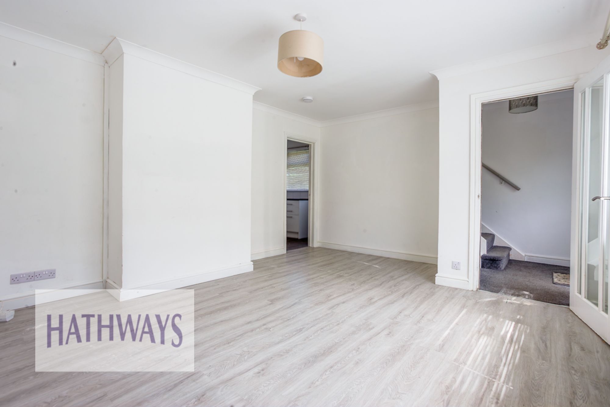 3 bed terraced house to rent in Caroline Road, Pontypool 1