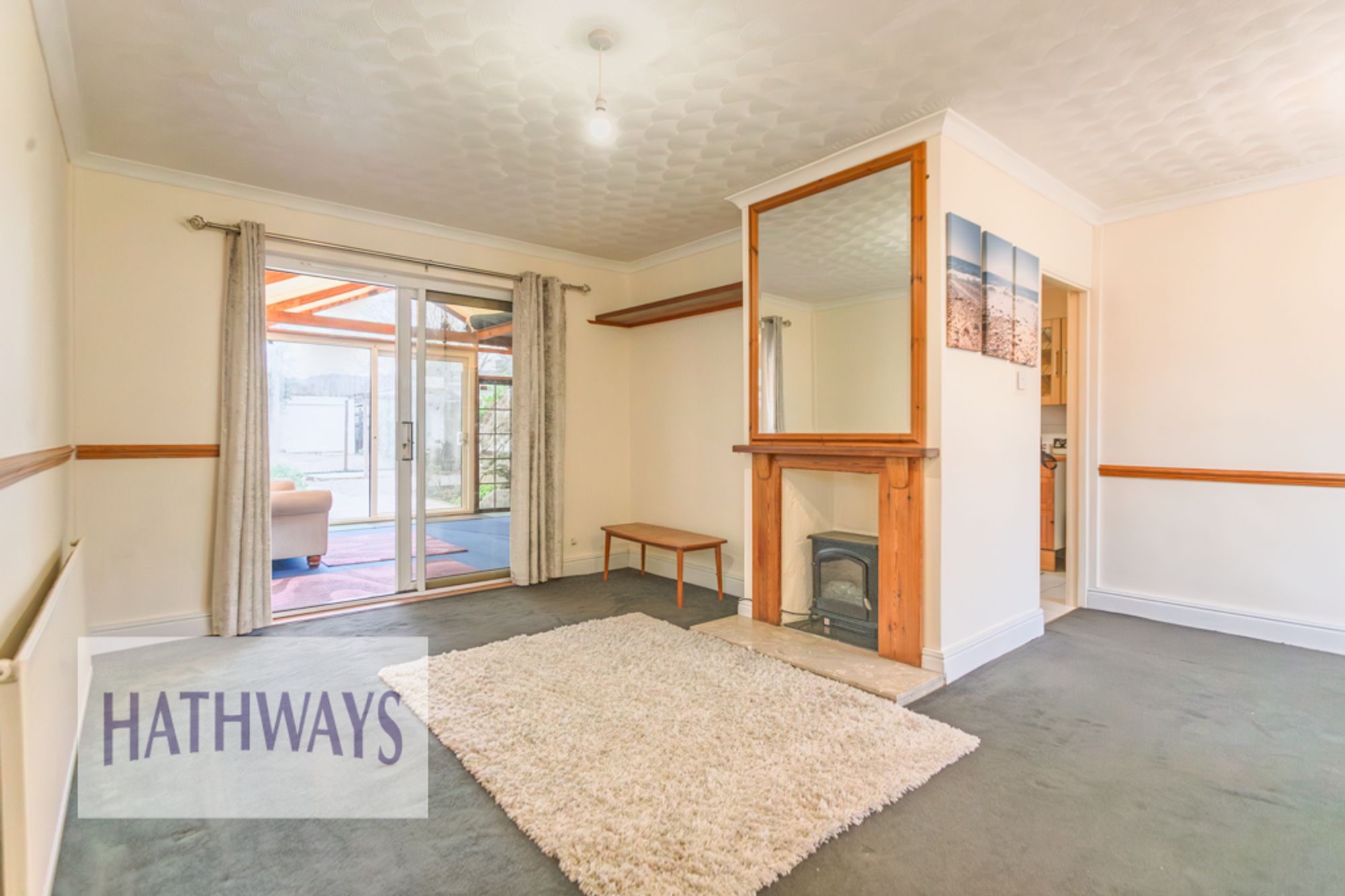 2 bed semi-detached house to rent in Fields Road, Cwmbran 4