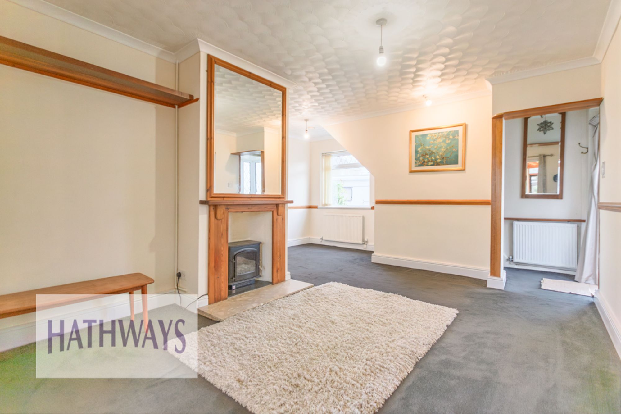 2 bed semi-detached house to rent in Fields Road, Cwmbran 1