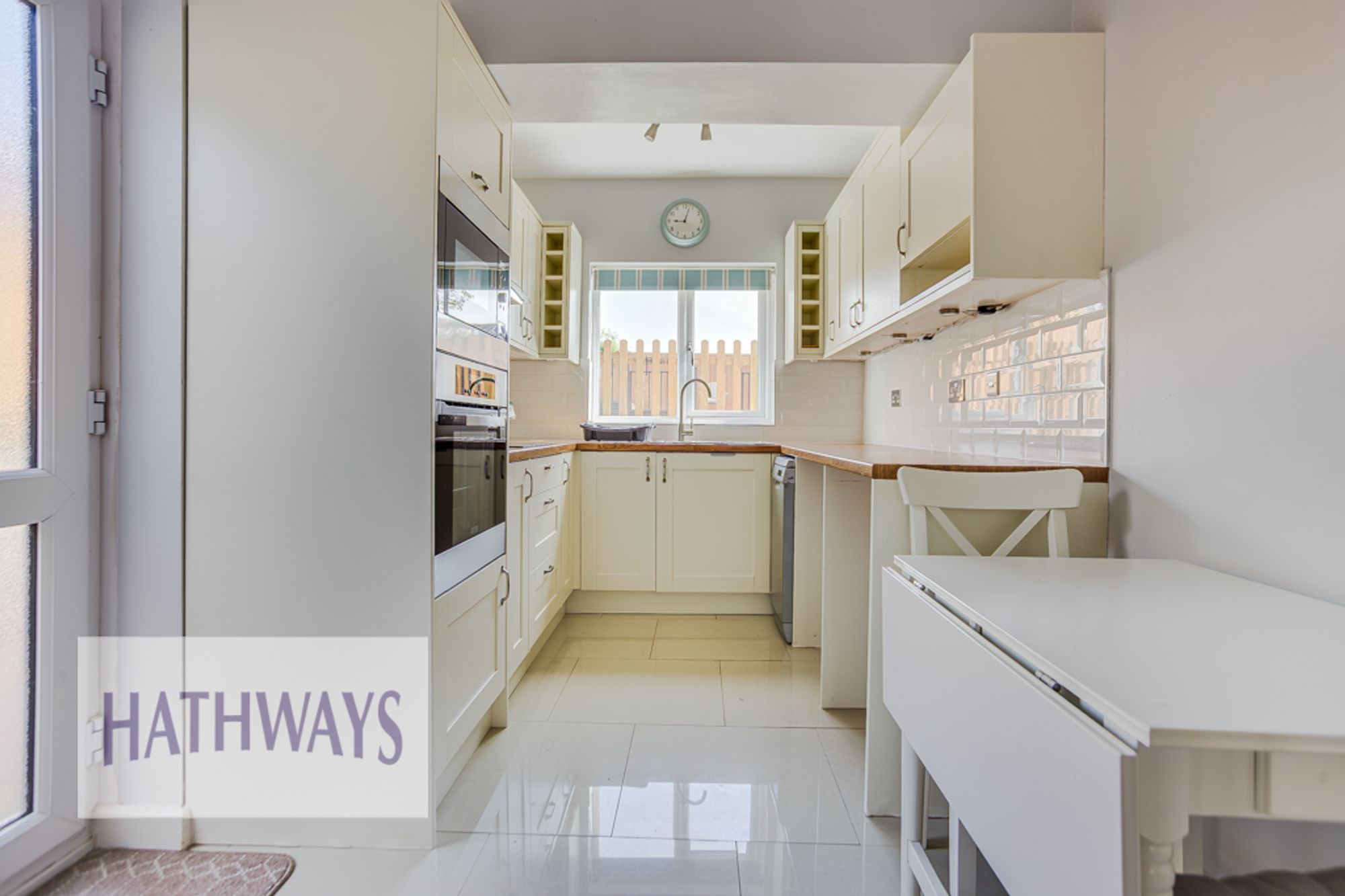 3 bed semi-detached house to rent in Hillcrest Road, Pontypool 8