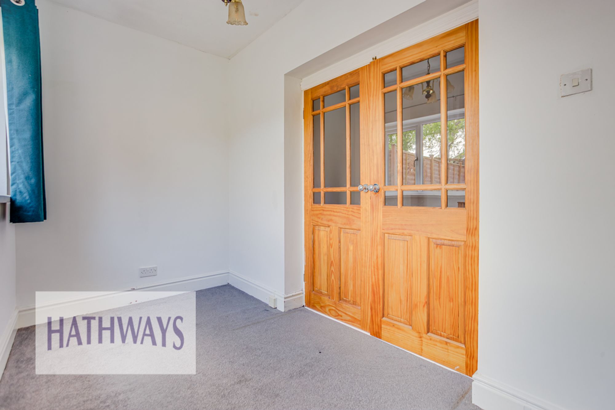 3 bed semi-detached house to rent in Hillcrest Road, Pontypool 15