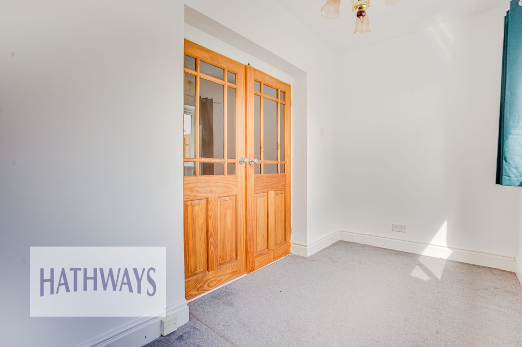 3 bed semi-detached house to rent in Hillcrest Road, Pontypool 16