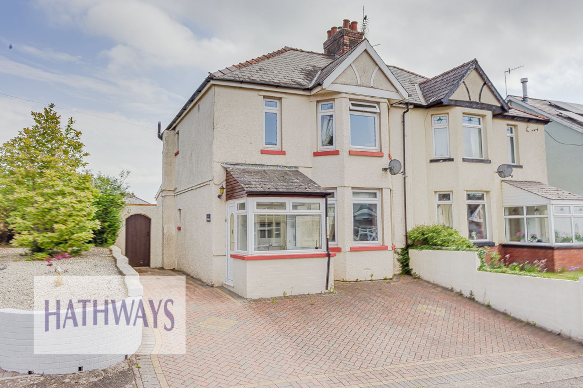 3 bed semi-detached house to rent in Hillcrest Road, Pontypool, NP4 