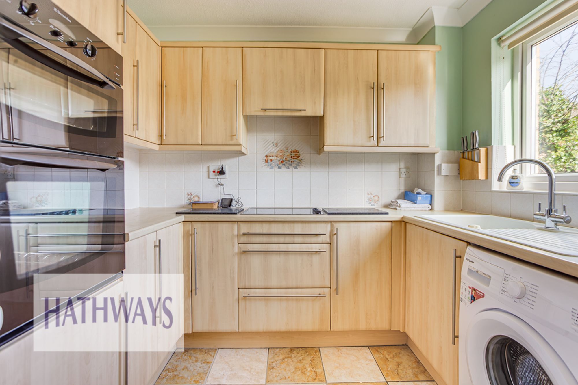 2 bed house to rent in St. Davids Crescent, Newport 1