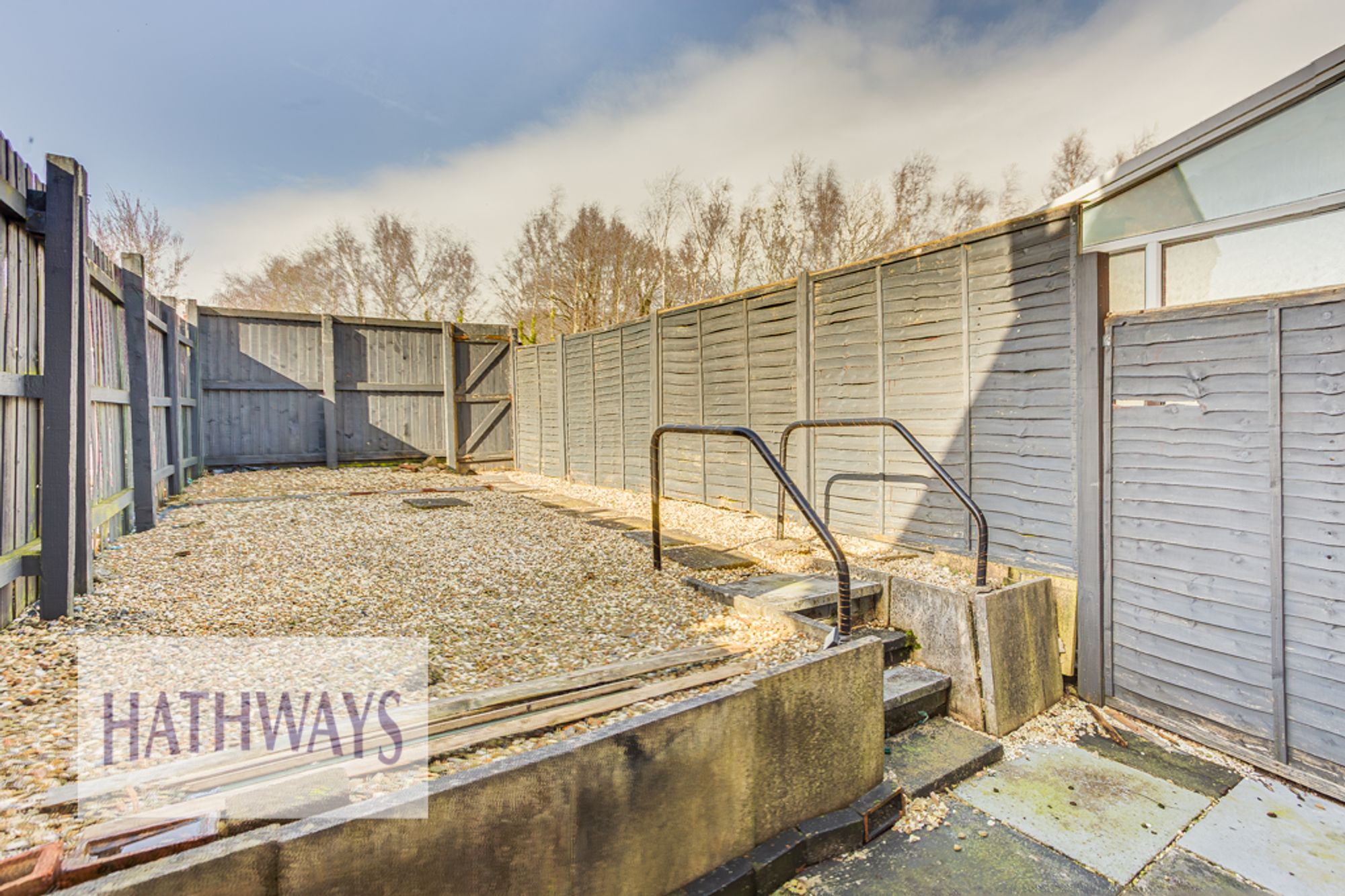 2 bed house to rent in St. Davids Crescent, Newport 18