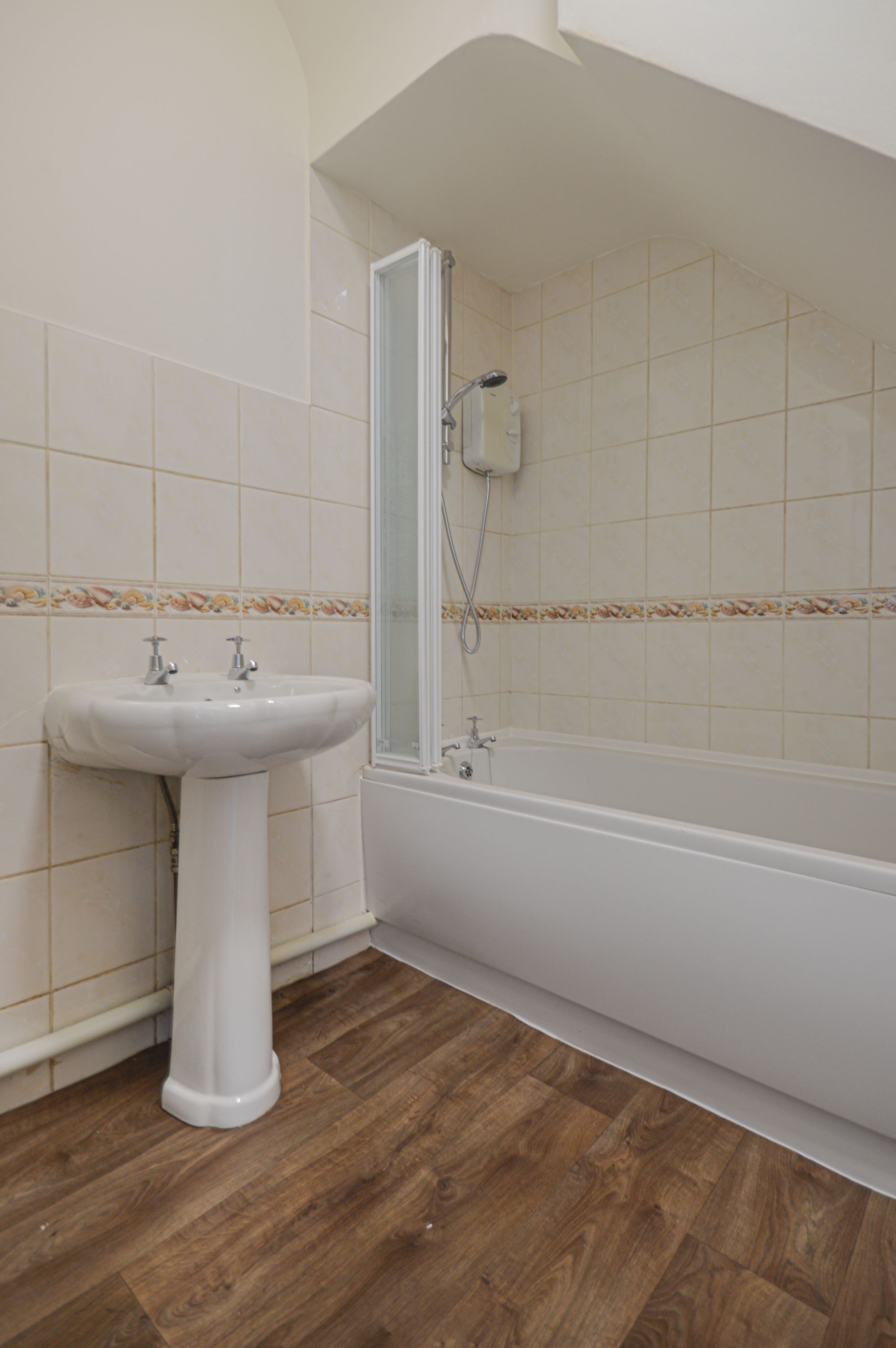 1 bed flat to rent in Richmond Road, Cwmbran 6