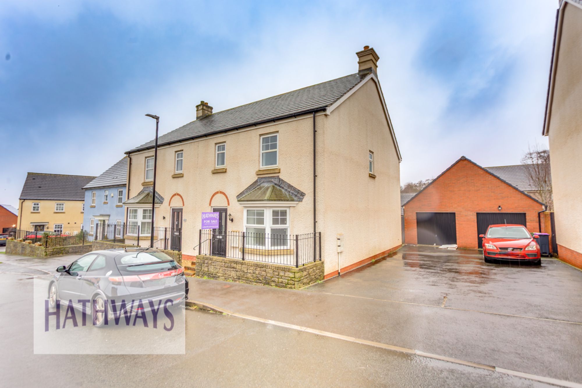4 bed semi-detached house for sale in Stryd Camlas, Cwmbran  - Property Image 1