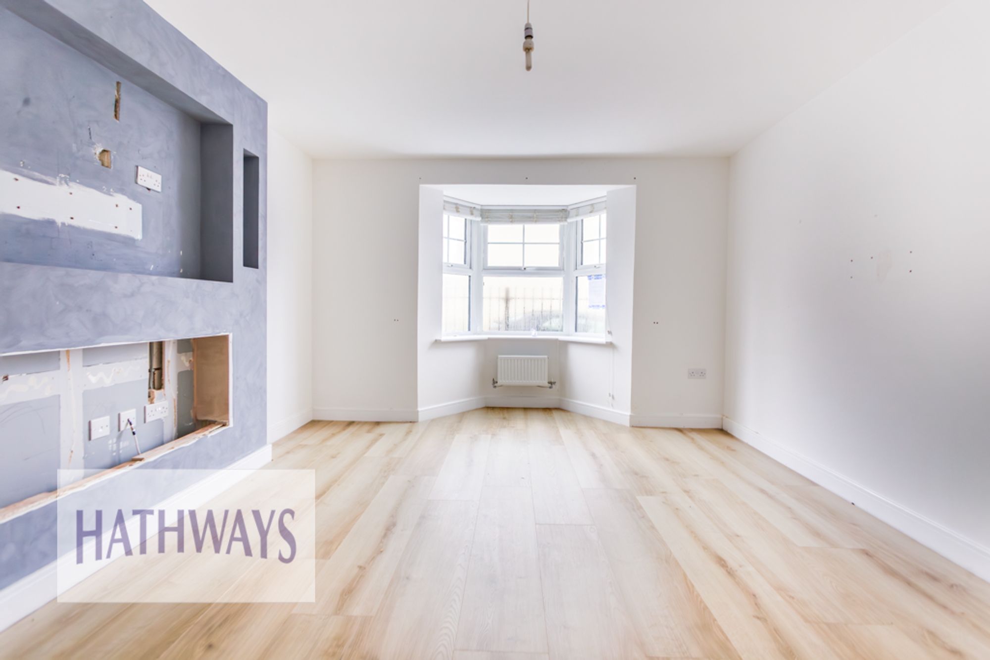 4 bed semi-detached house for sale in Stryd Camlas, Cwmbran  - Property Image 6