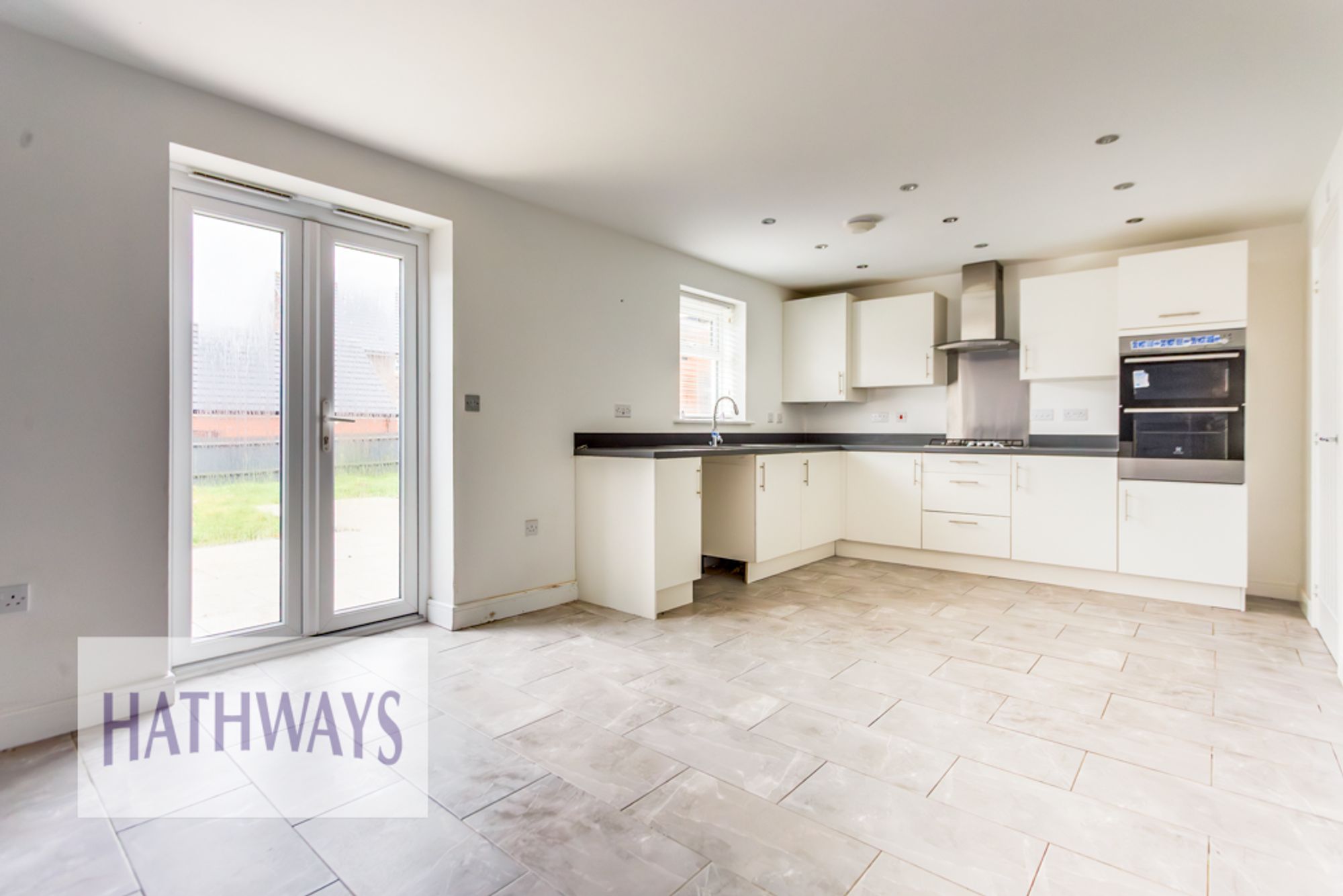 4 bed semi-detached house for sale in Stryd Camlas, Cwmbran 8