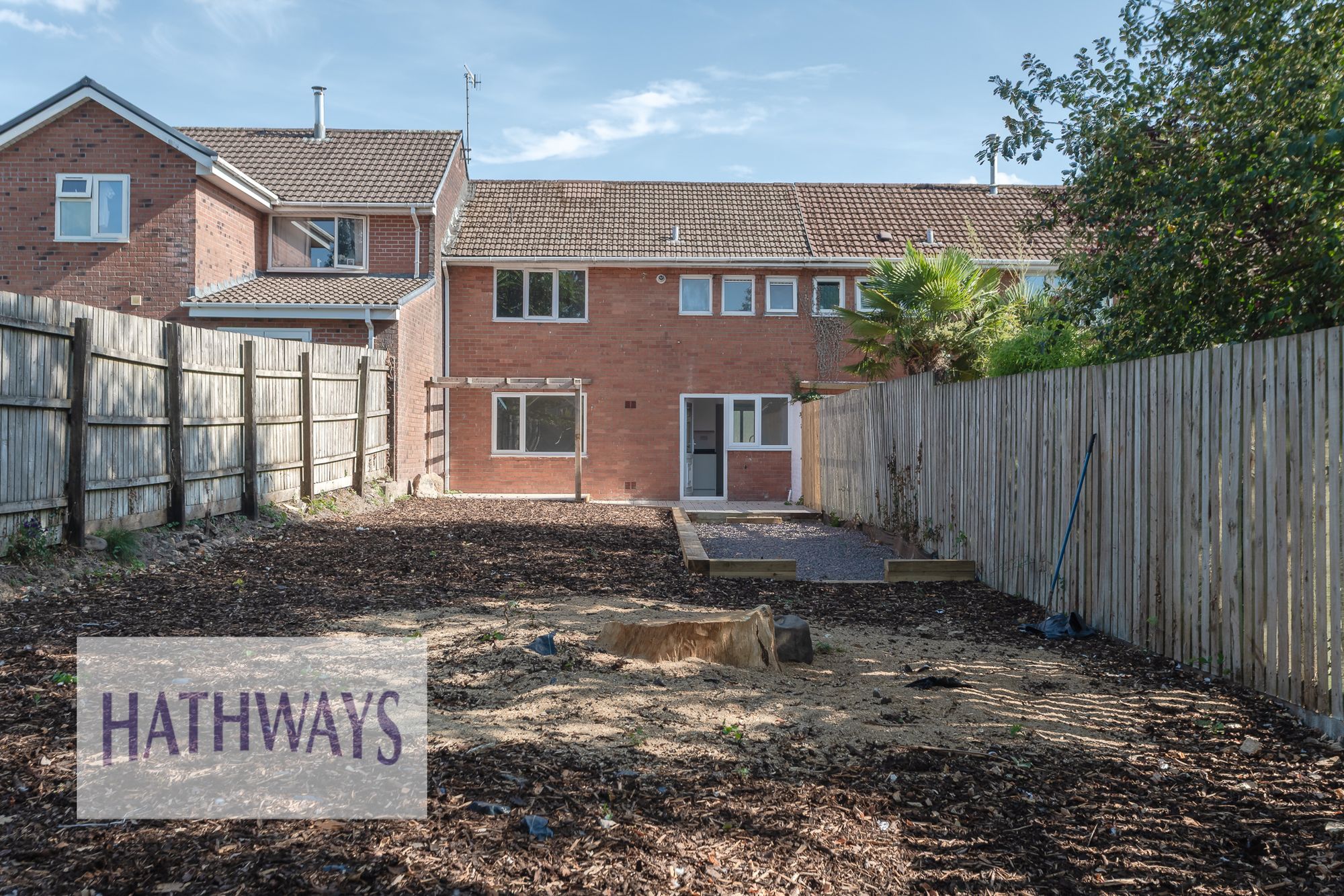 3 bed terraced house to rent in Bryn Garw, Croesyceiliog, NP44 40