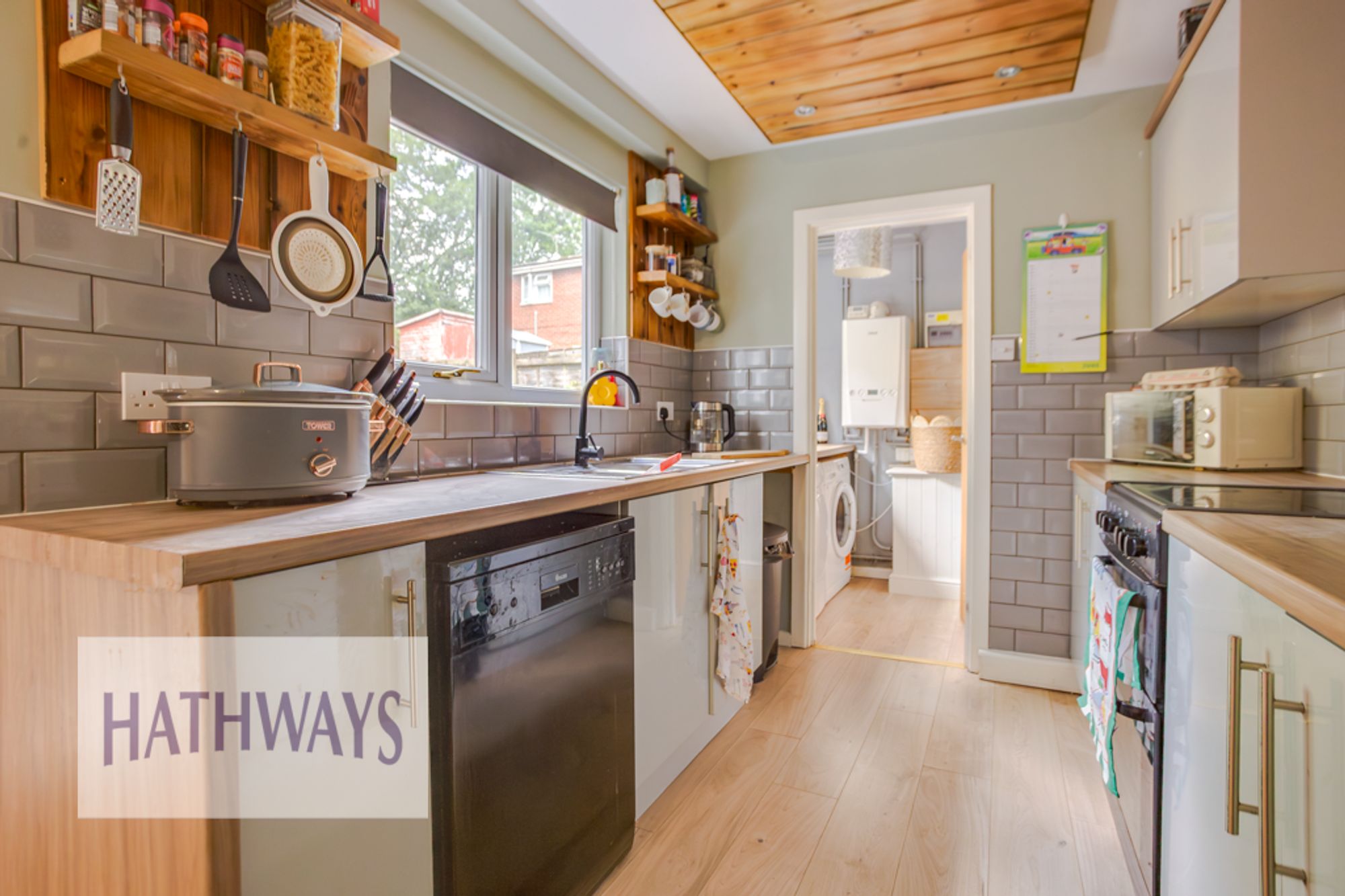 3 bed terraced house to rent in Ellwood Path, Cwmbran 8