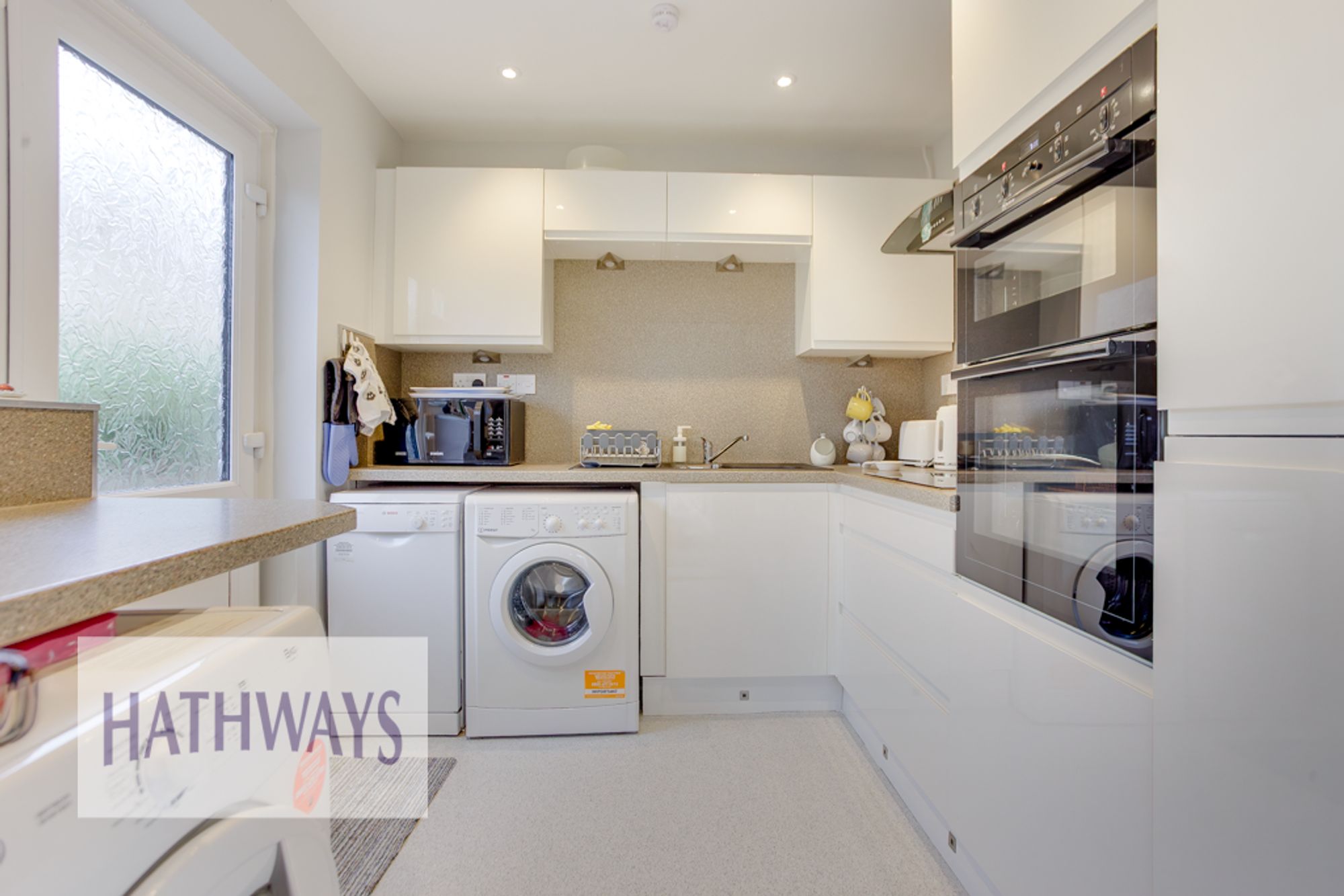 2 bed detached bungalow for sale in Oaklands View, Cwmbran 3