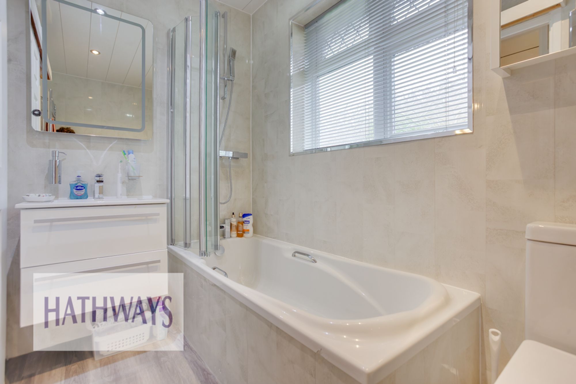 2 bed detached bungalow for sale in Oaklands View, Cwmbran 16