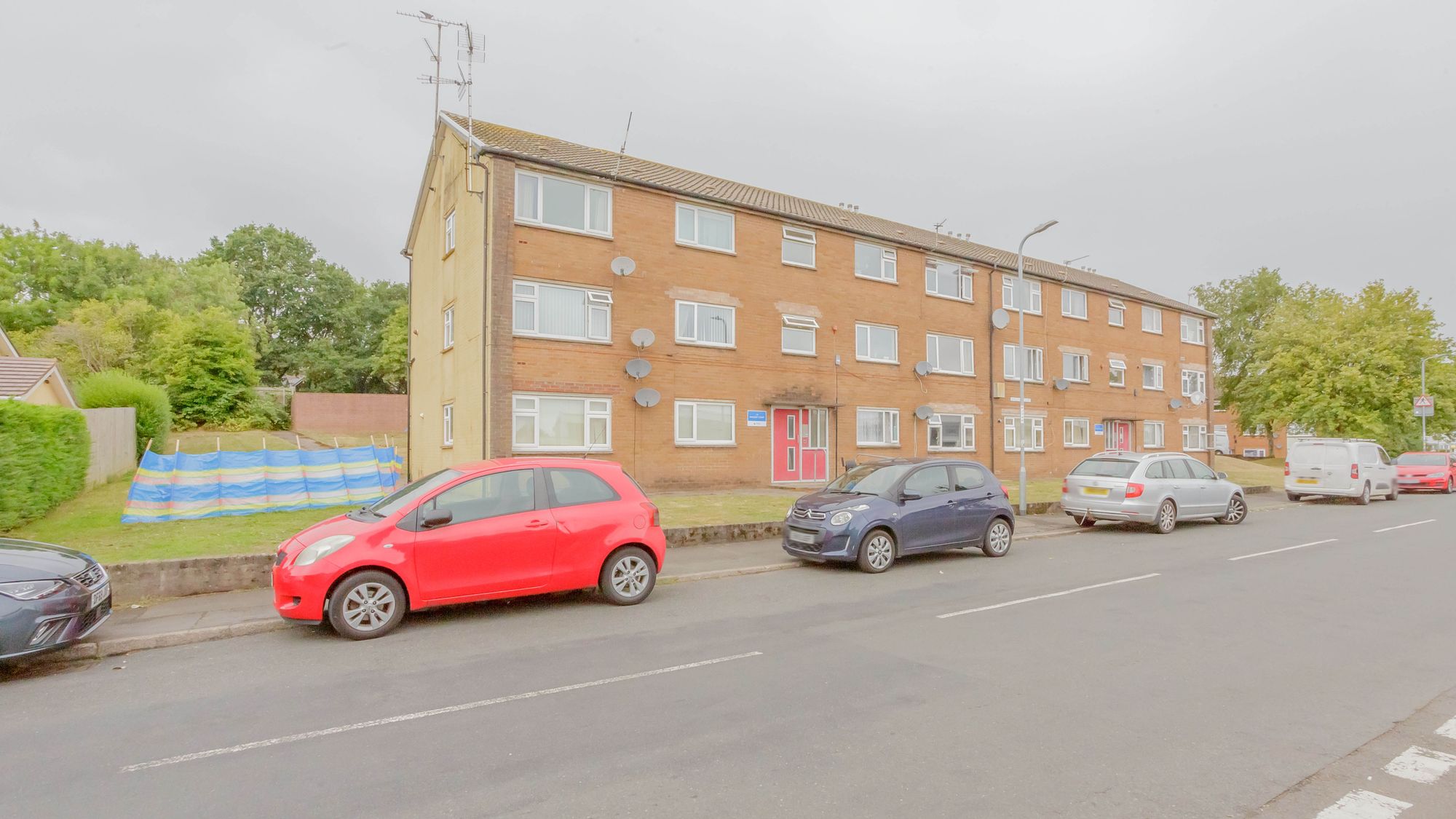 2 bed flat to rent in Anglesey Court, Newport, NP18