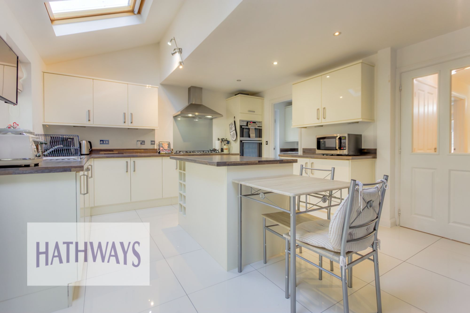 5 bed detached house for sale in Poppy Field Avenue, Cwmbran  - Property Image 14