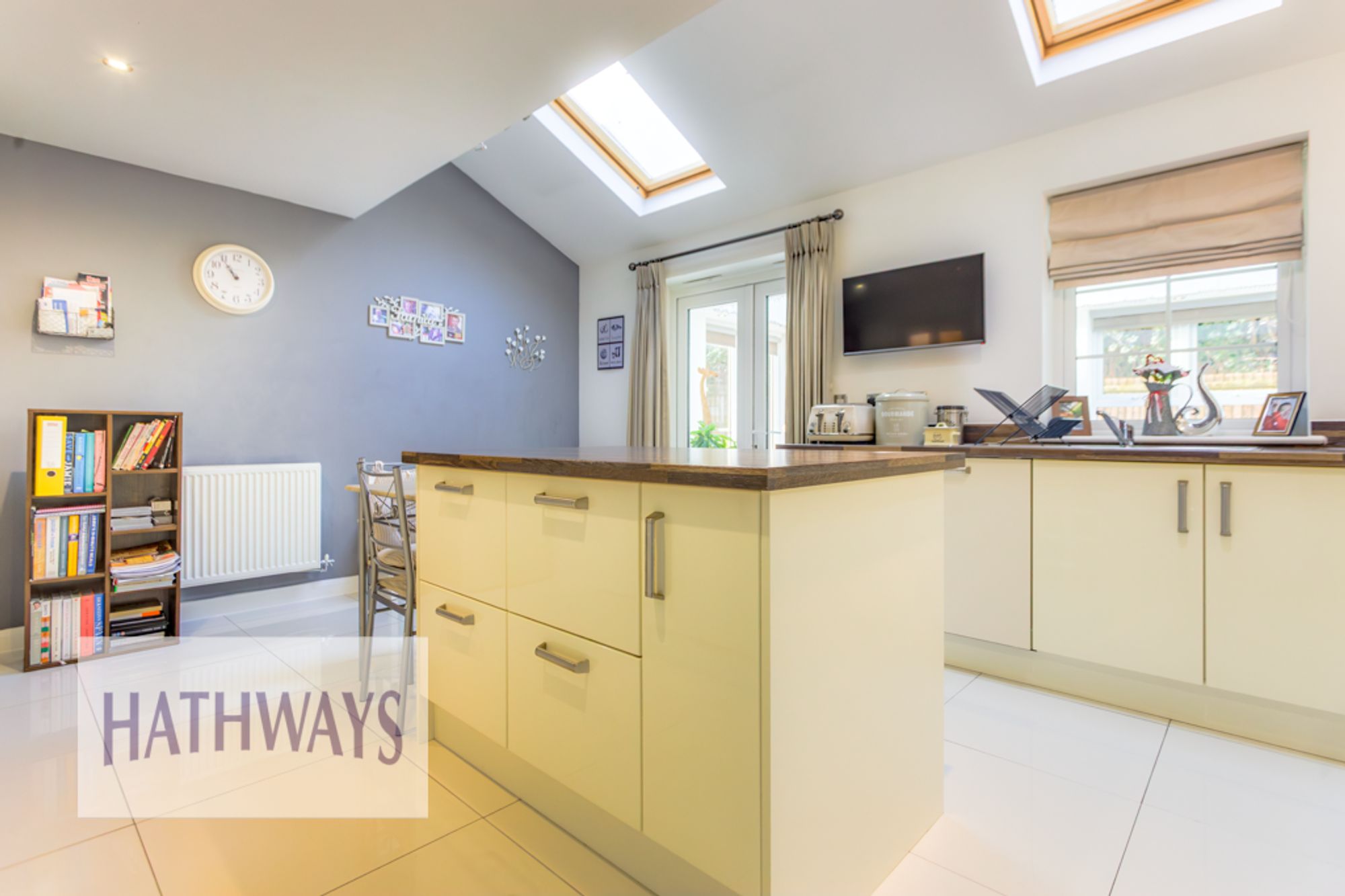 5 bed detached house for sale in Poppy Field Avenue, Cwmbran 15