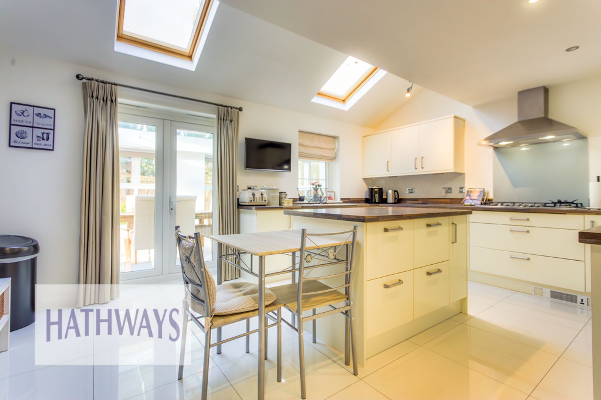 5 bed detached house for sale in Poppy Field Avenue, Cwmbran 11