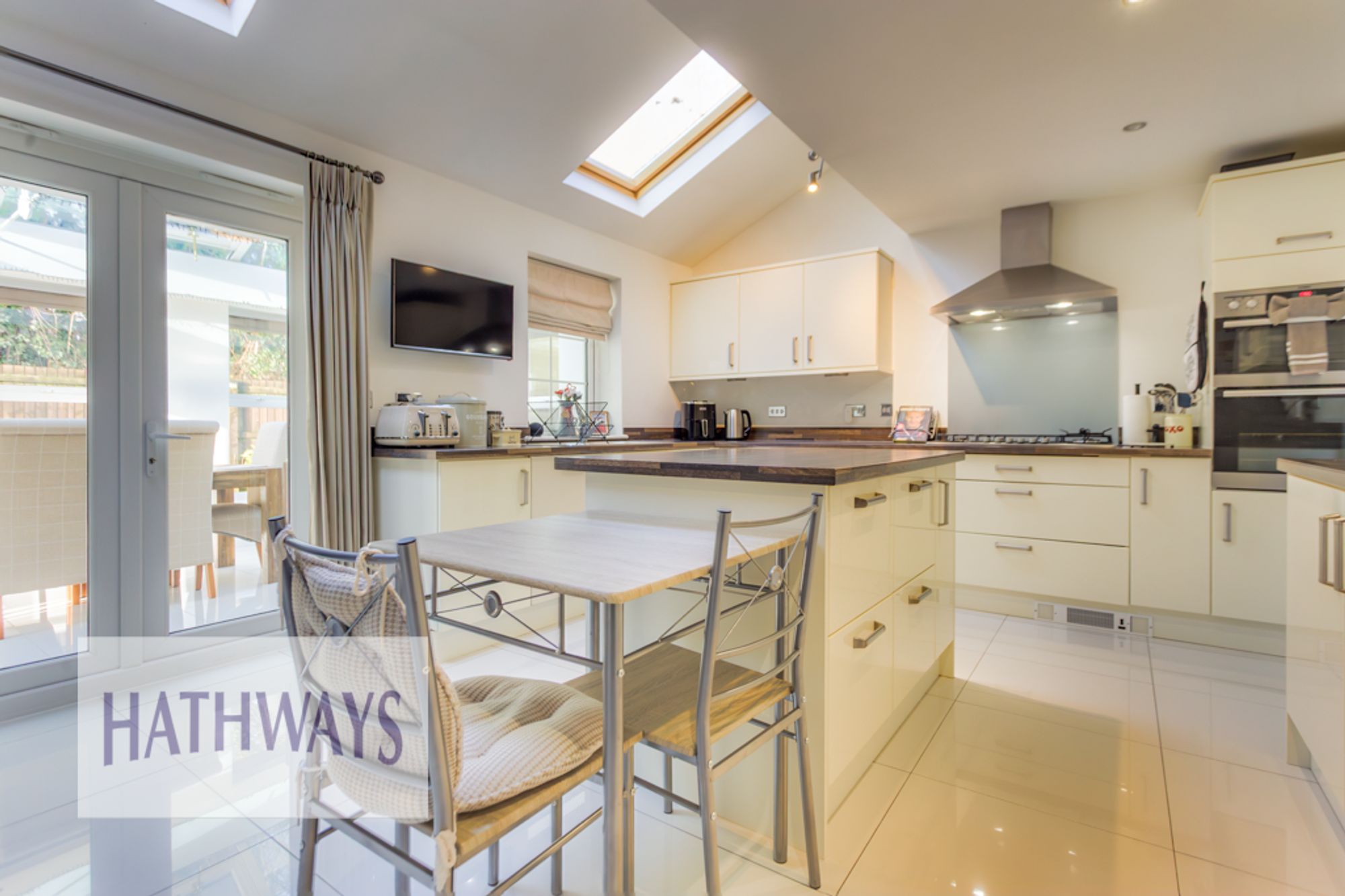 5 bed detached house for sale in Poppy Field Avenue, Cwmbran 12