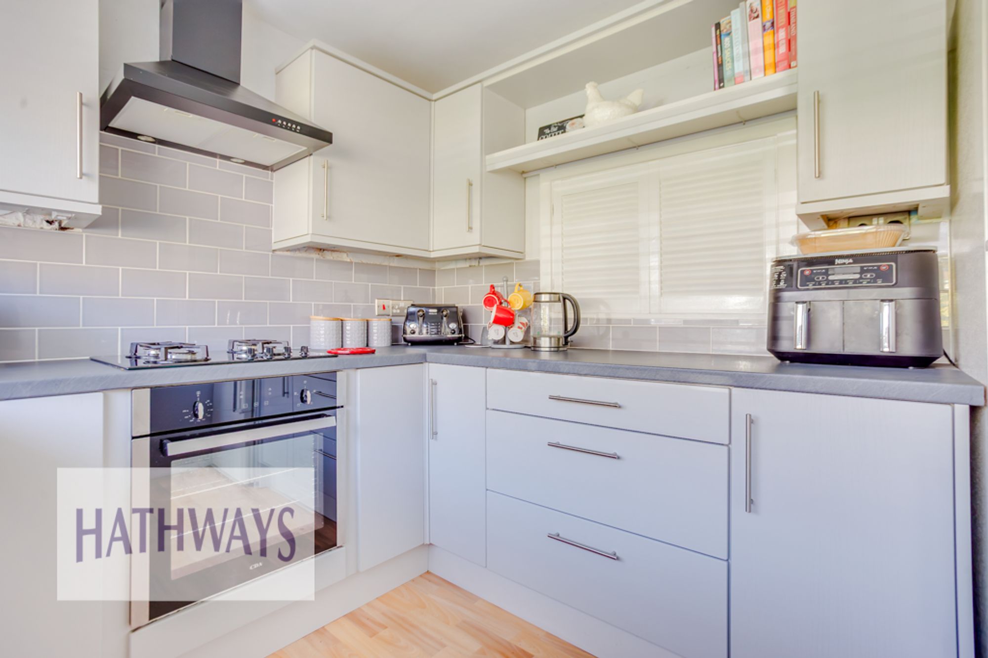 3 bed semi-detached house for sale in Walnut Drive, Newport 5