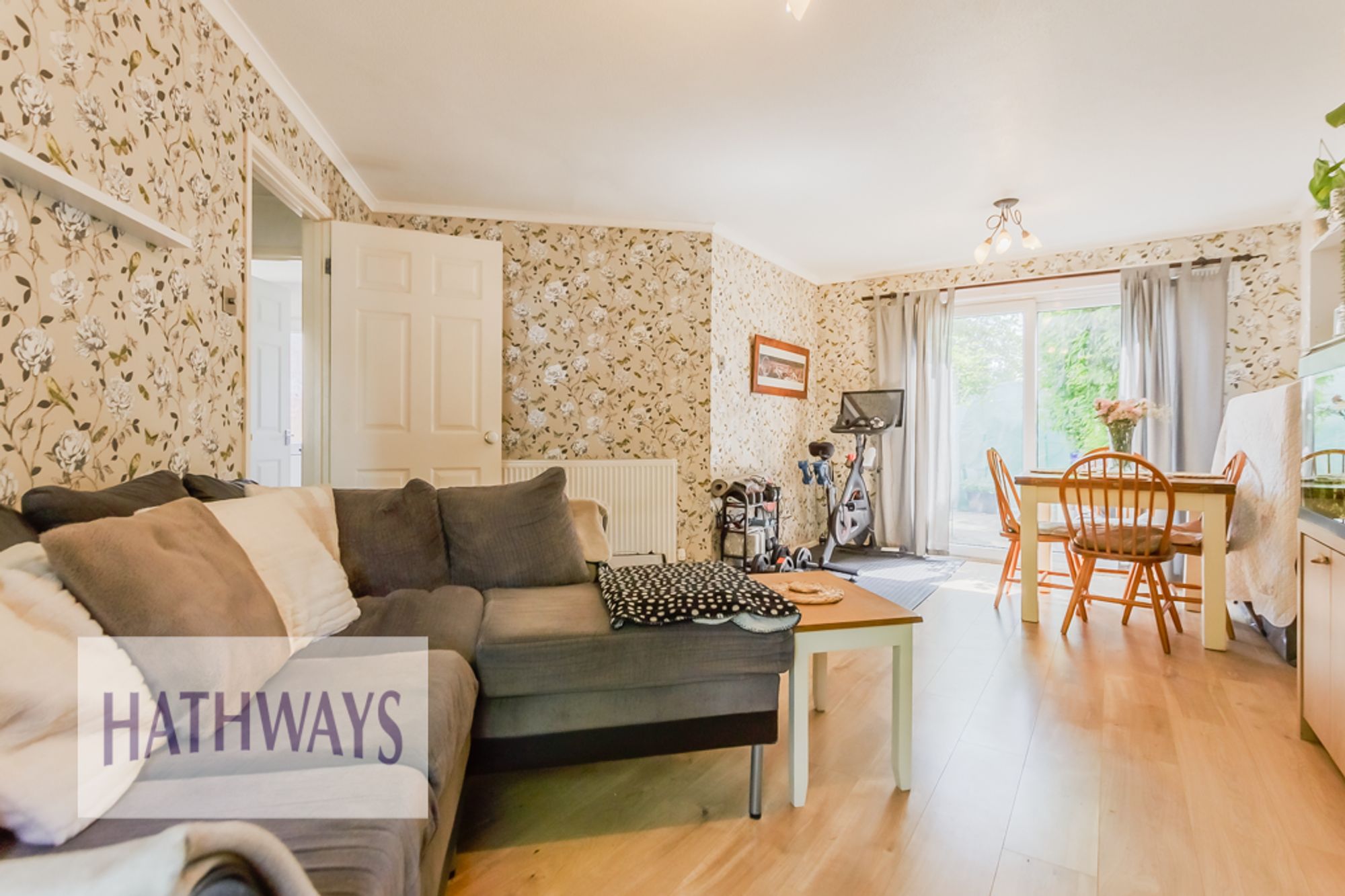 4 bed mid-terraced house for sale in Snowdon Court, Cwmbran  - Property Image 3