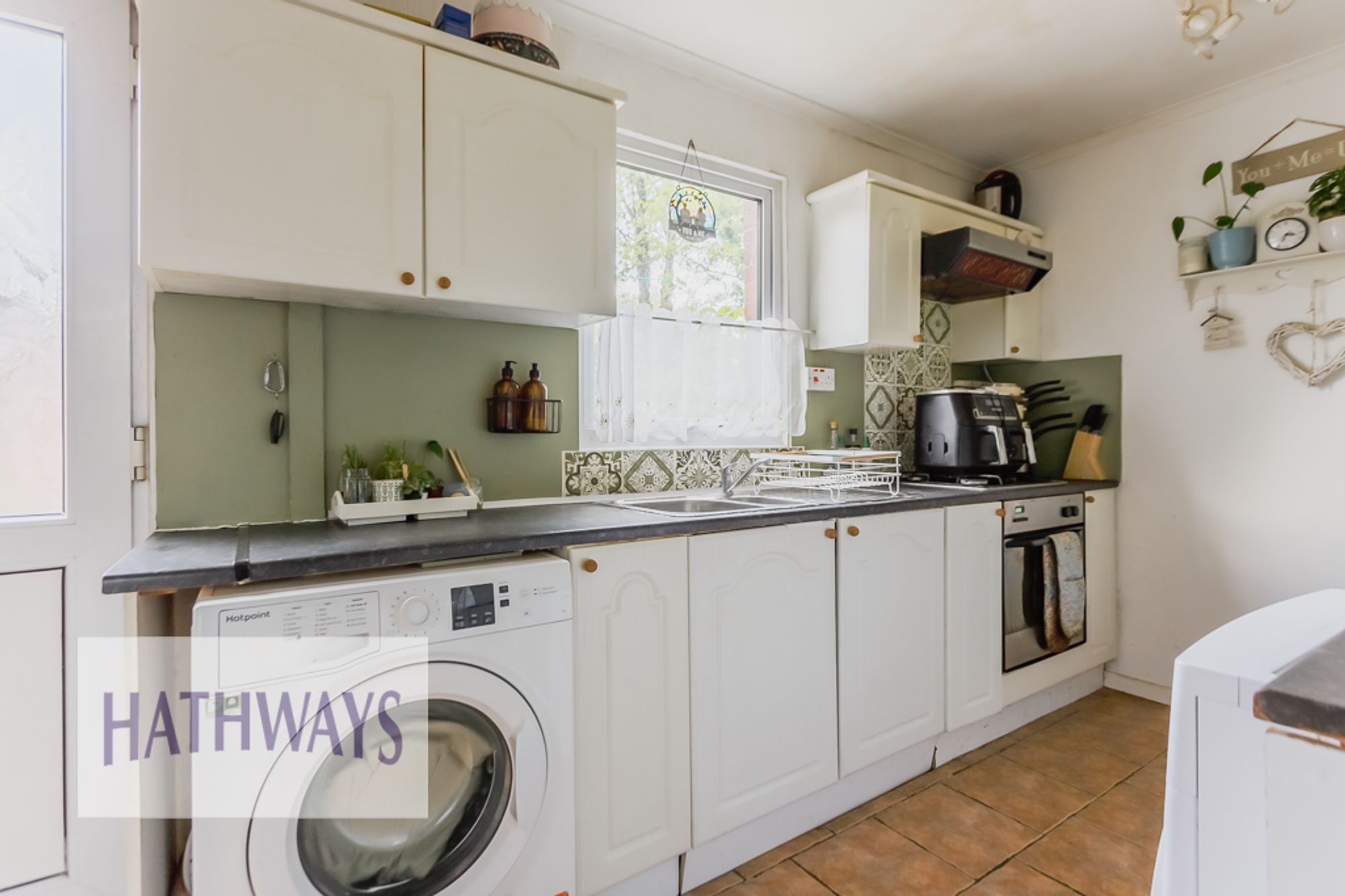 4 bed mid-terraced house for sale in Snowdon Court, Cwmbran  - Property Image 9