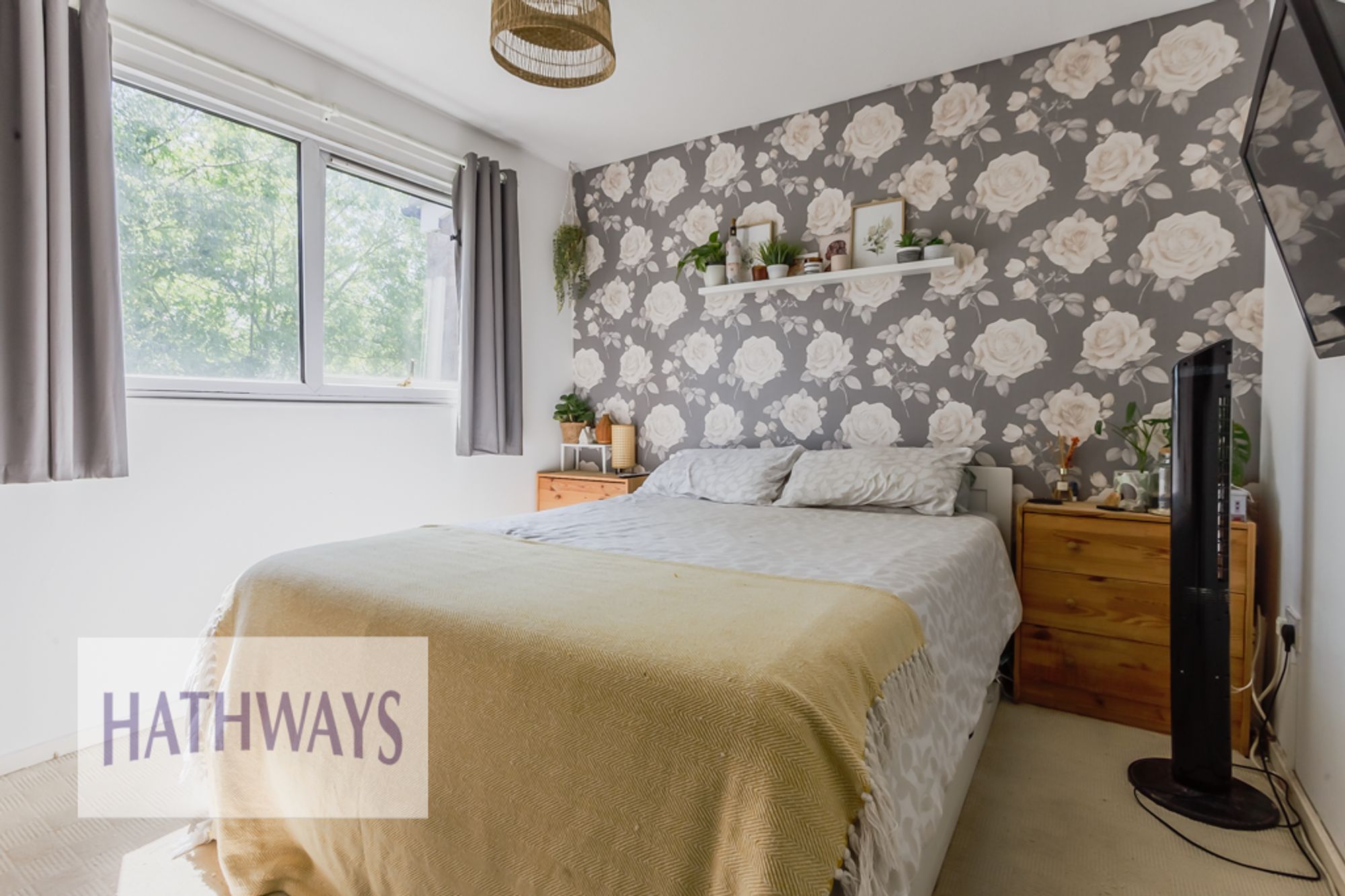 4 bed mid-terraced house for sale in Snowdon Court, Cwmbran  - Property Image 17