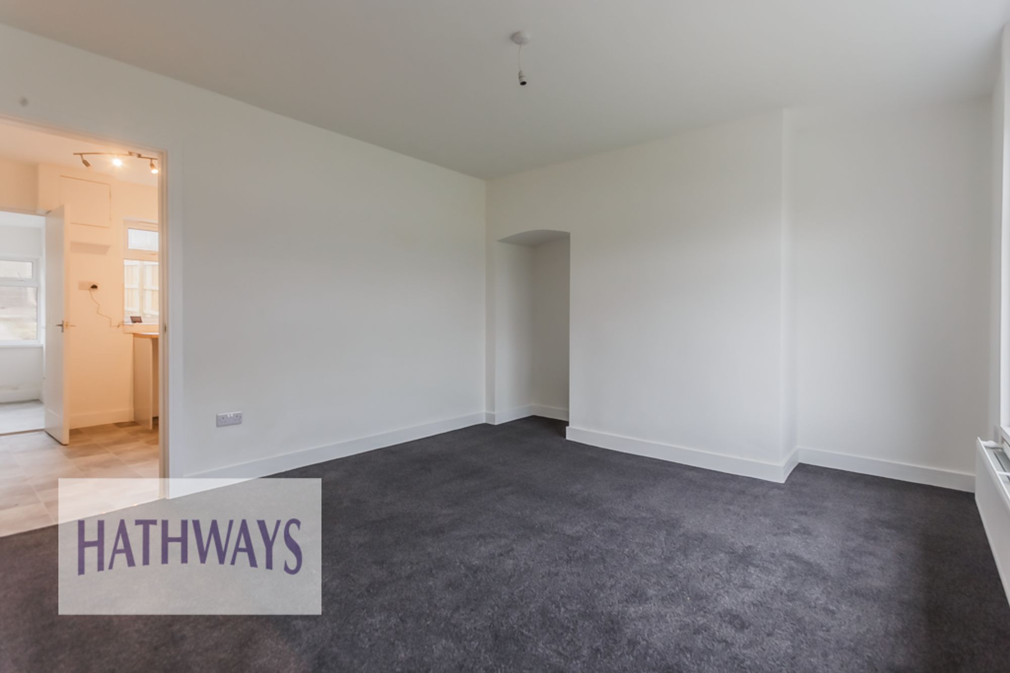 3 bed semi-detached house for sale in Penrhiw Avenue, Blackwood  - Property Image 8