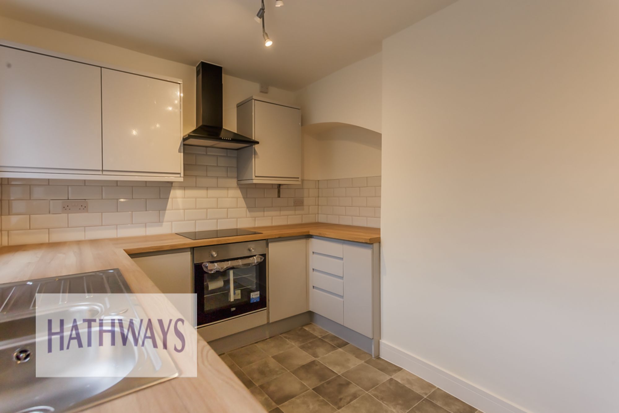 3 bed semi-detached house for sale in Penrhiw Avenue, Blackwood  - Property Image 10