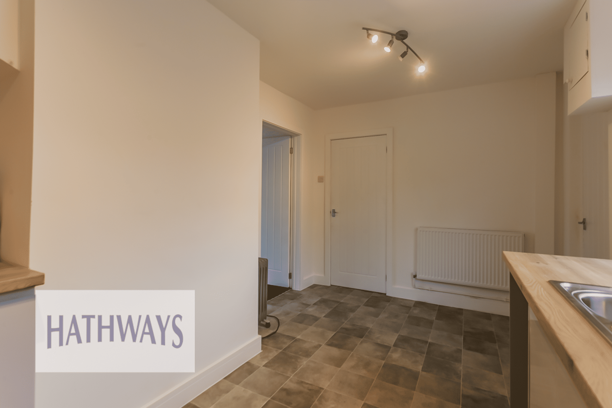 3 bed semi-detached house for sale in Penrhiw Avenue, Blackwood  - Property Image 11