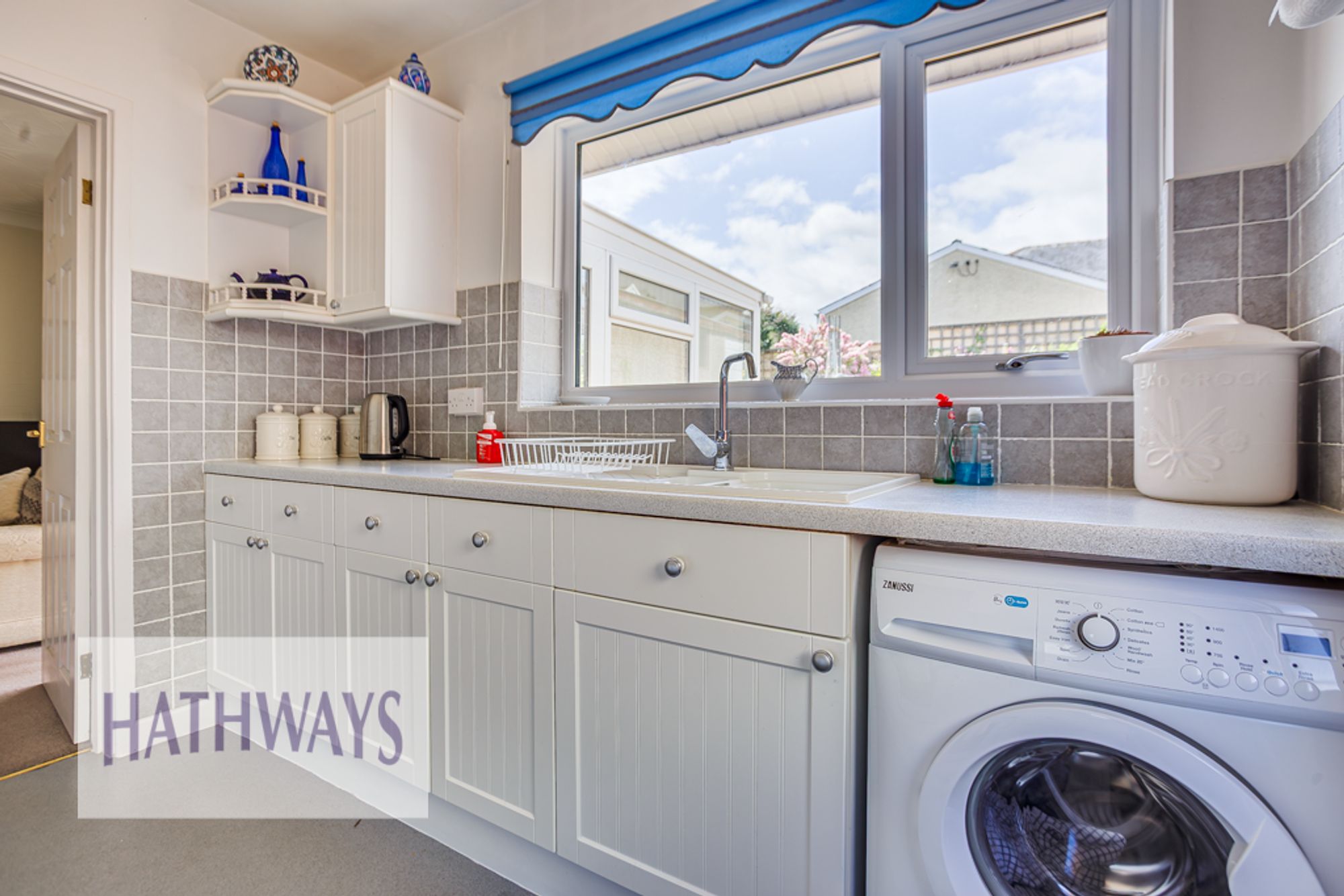 2 bed semi-detached bungalow for sale in Heol Madoc, Pontypool  - Property Image 15