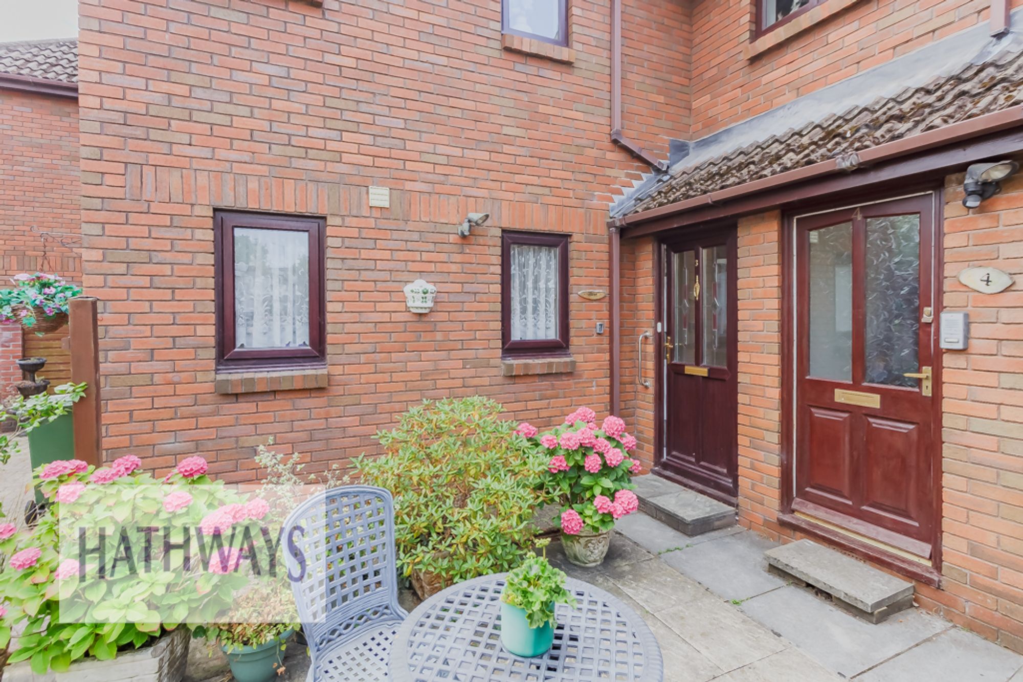 2 bed ground floor flat for sale in Croesyceiliog, Cwmbran 1