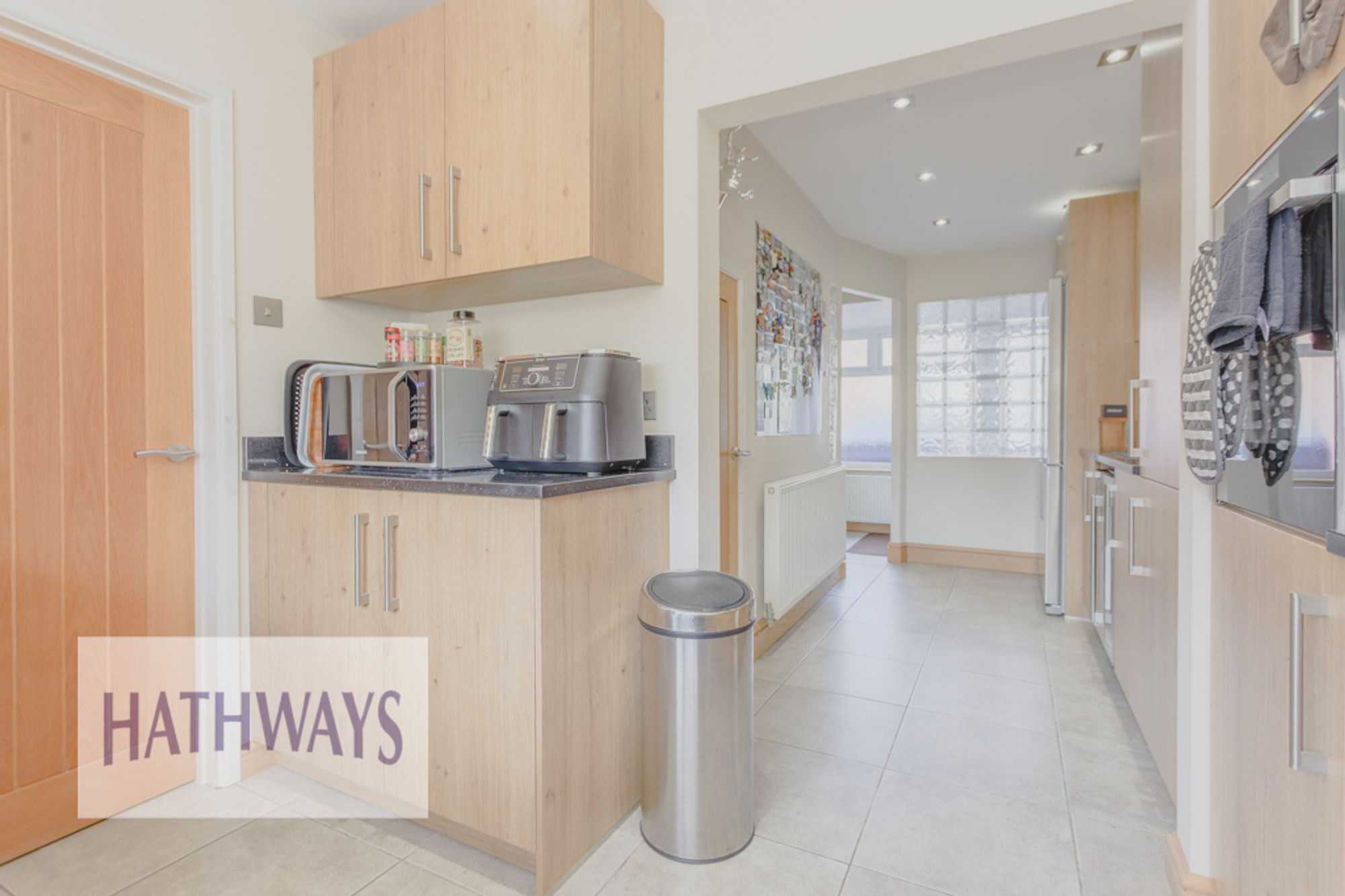 3 bed end of terrace house for sale in Caernarvon Crescent, Cwmbran  - Property Image 8