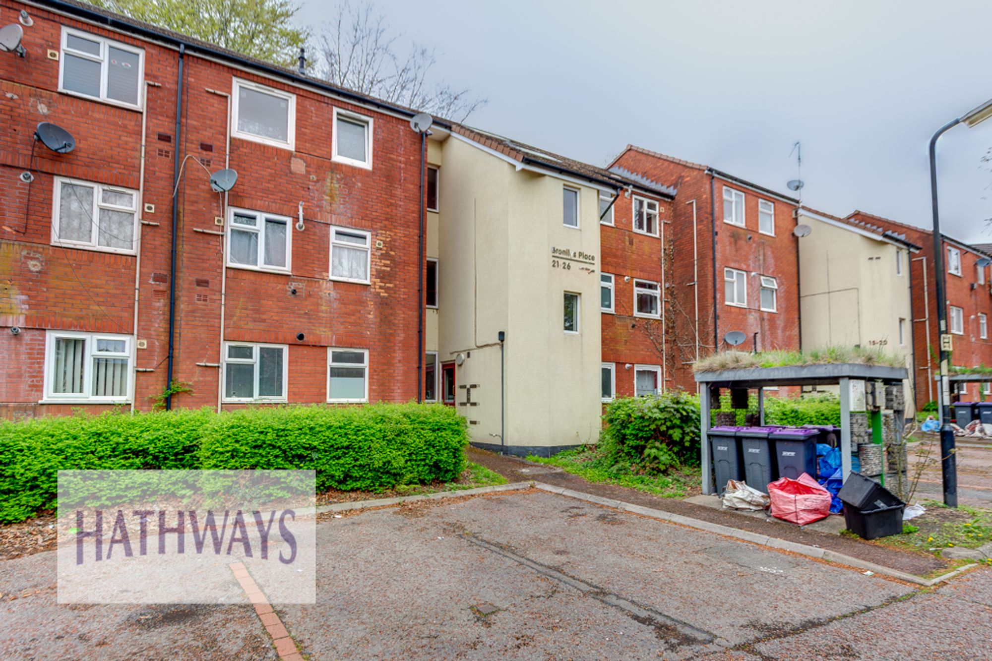 1 bed flat to rent in Bronllys Place, Cwmbran - Property Image 1