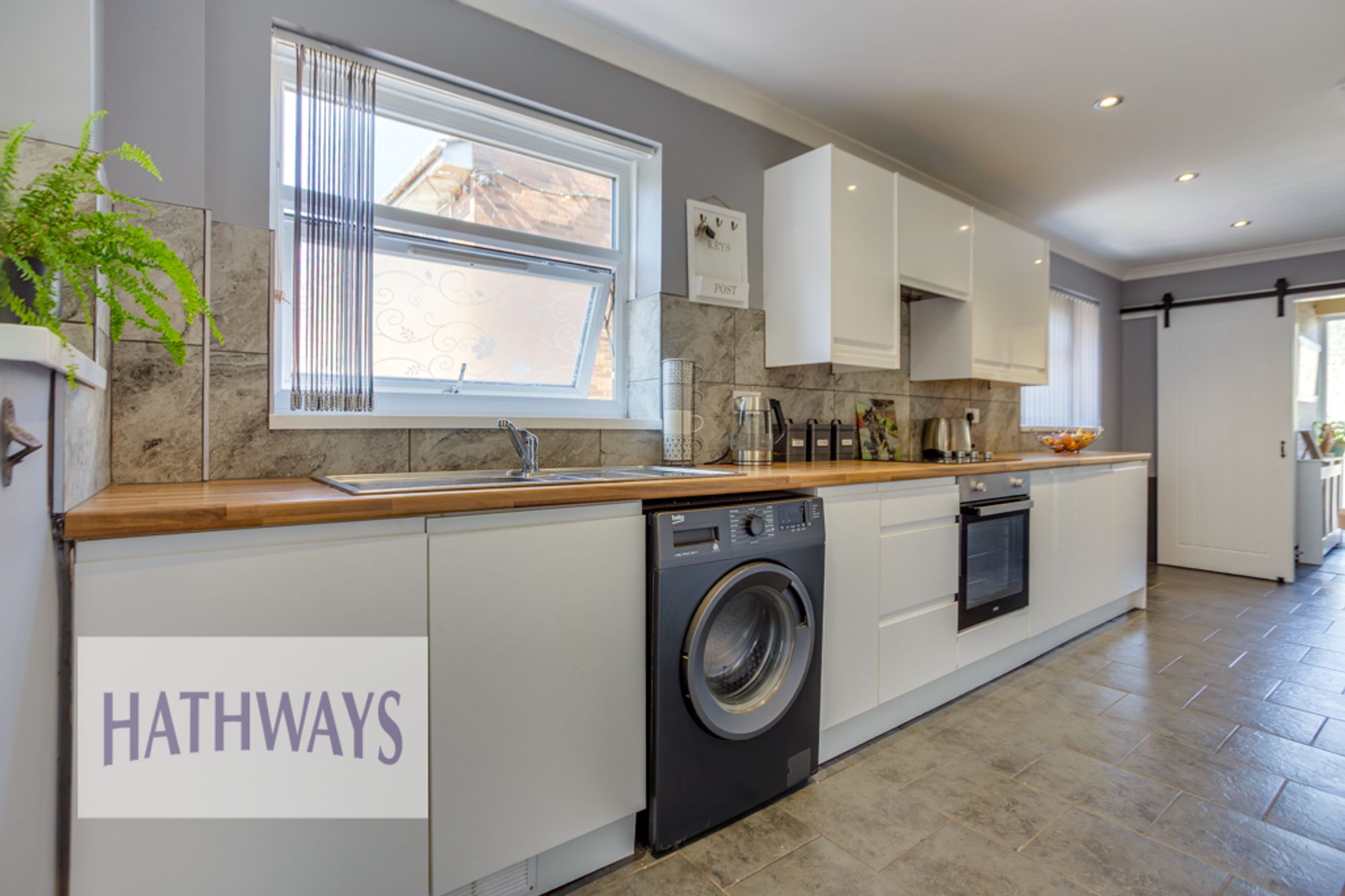 3 bed end of terrace house for sale in Bryncelyn Road, Cwmbran  - Property Image 10