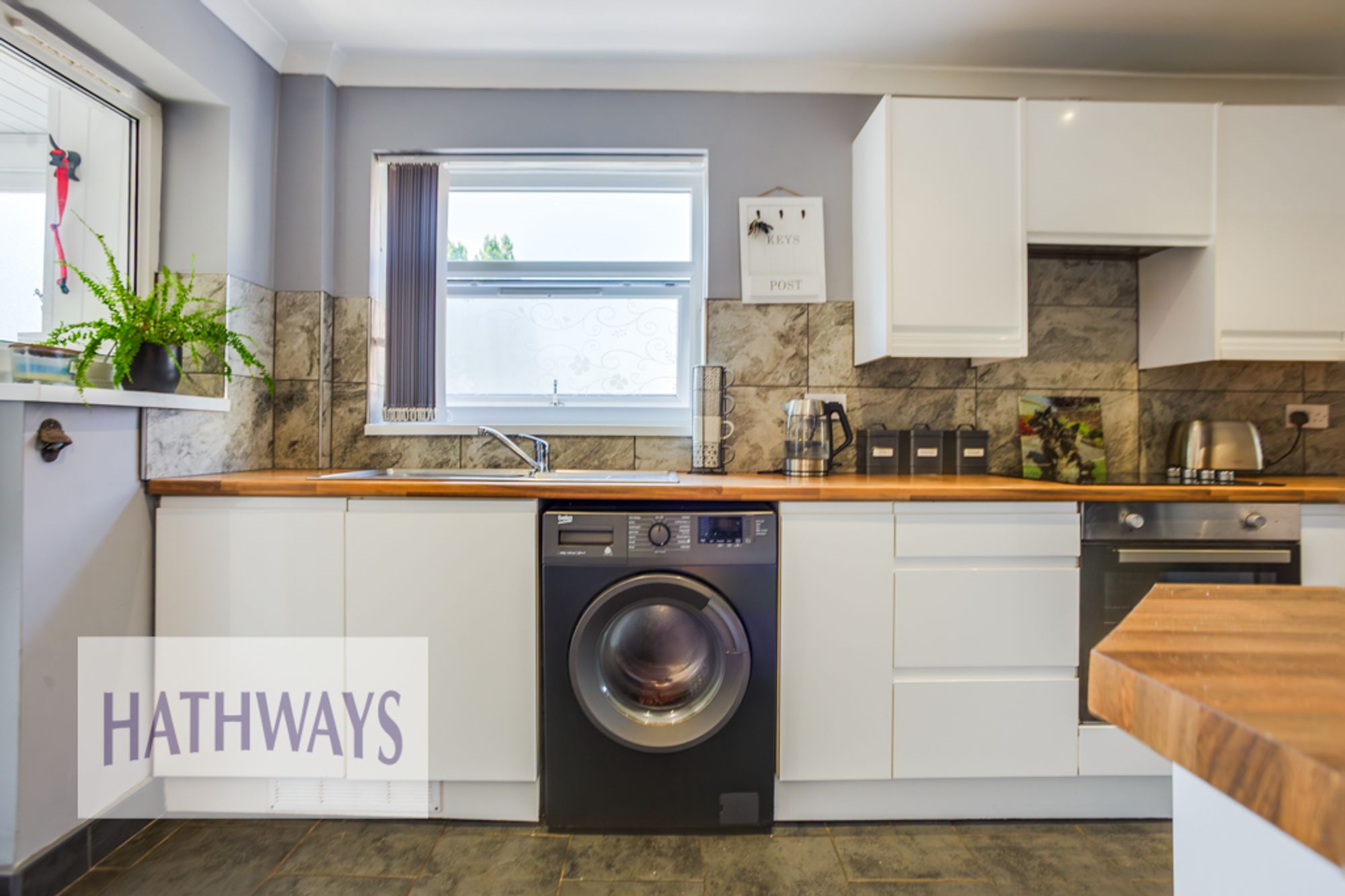 3 bed end of terrace house for sale in Bryncelyn Road, Cwmbran 10