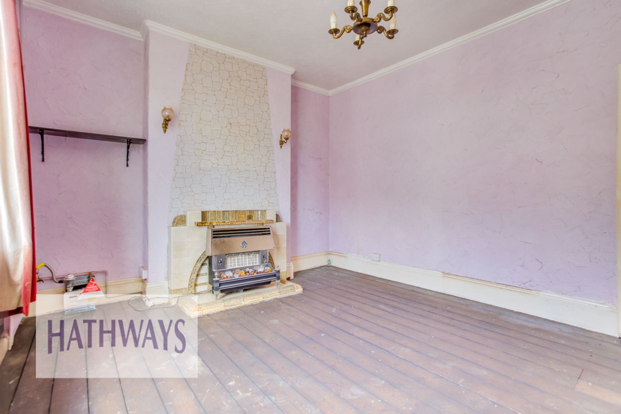 3 bed mid-terraced house for sale in Grove Place, Pontypool  - Property Image 5