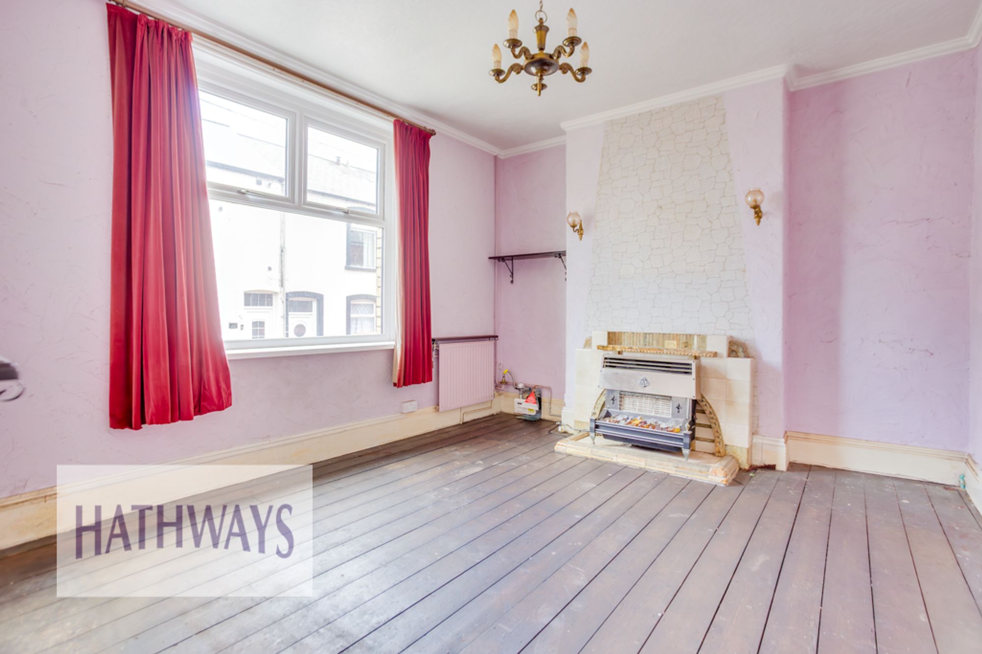 3 bed mid-terraced house for sale in Grove Place, Pontypool  - Property Image 4