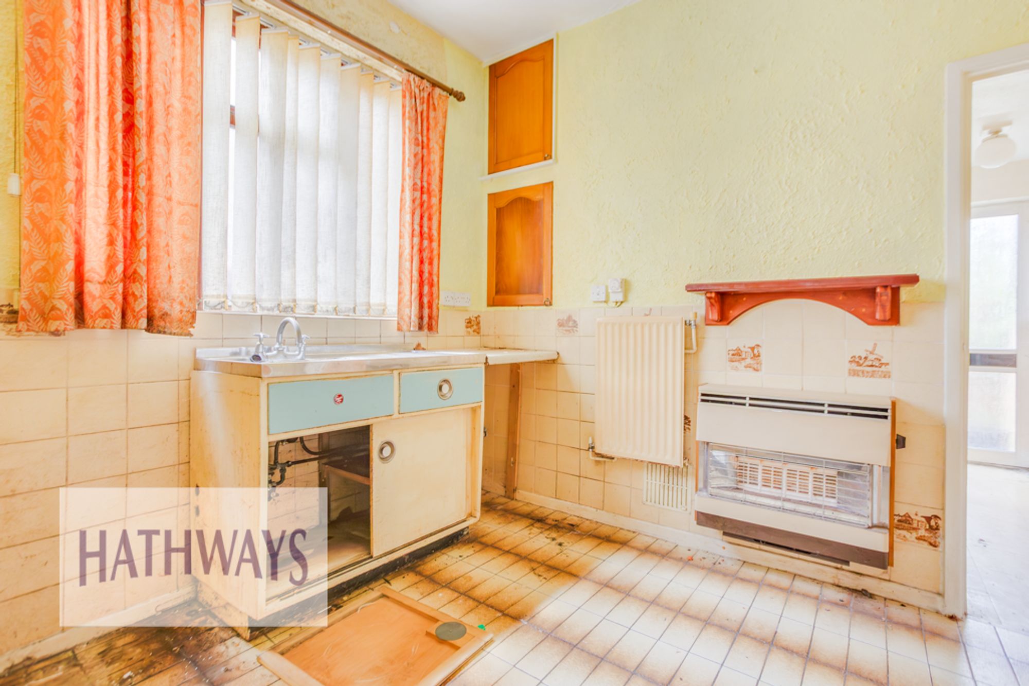 3 bed mid-terraced house for sale in Grove Place, Pontypool  - Property Image 12