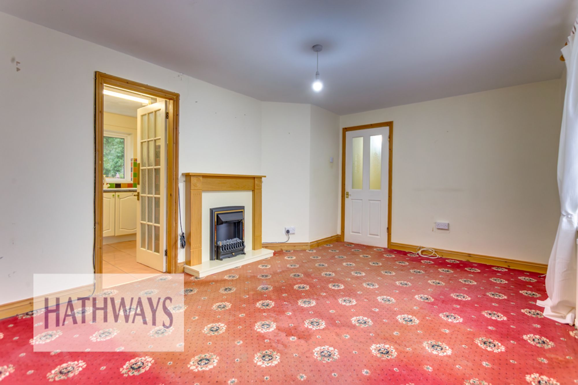 2 bed flat for sale in Milton Close, Cwmbran  - Property Image 5