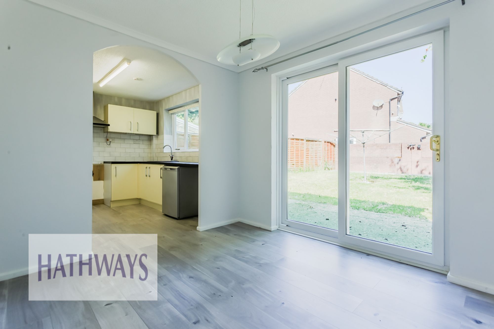 4 bed detached house to rent in The Brades, Newport 14