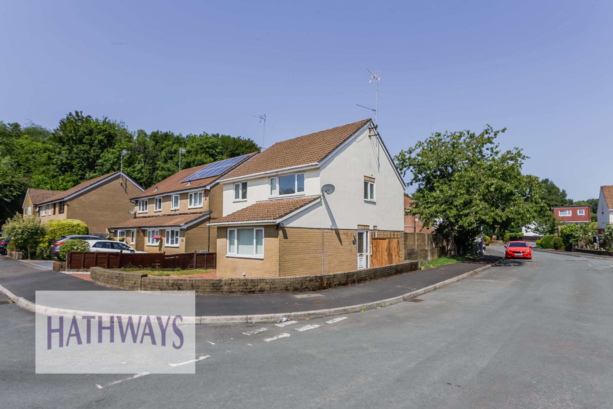 4 bed detached house to rent in The Brades, Newport  - Property Image 5