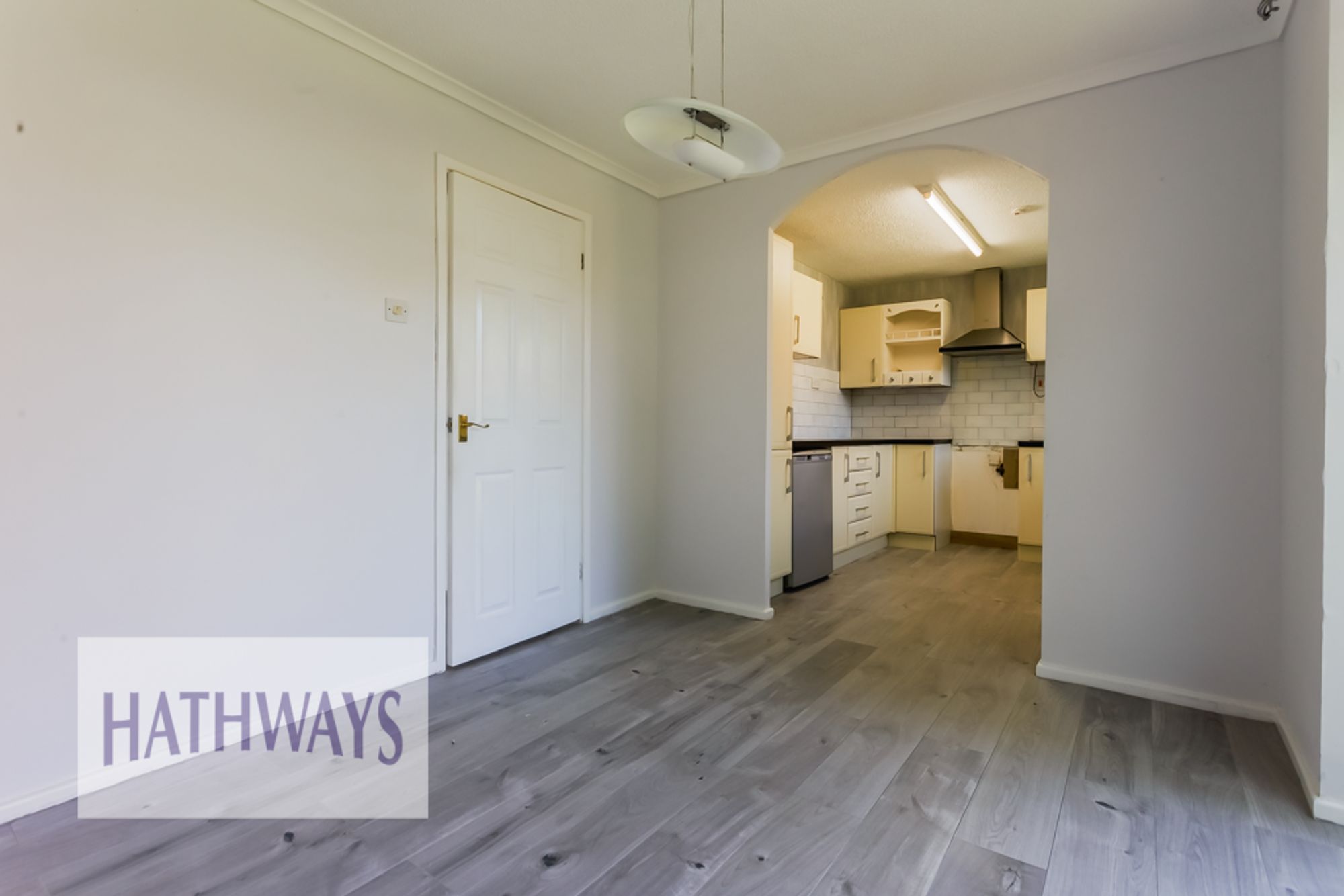 4 bed detached house to rent in The Brades, Newport 13