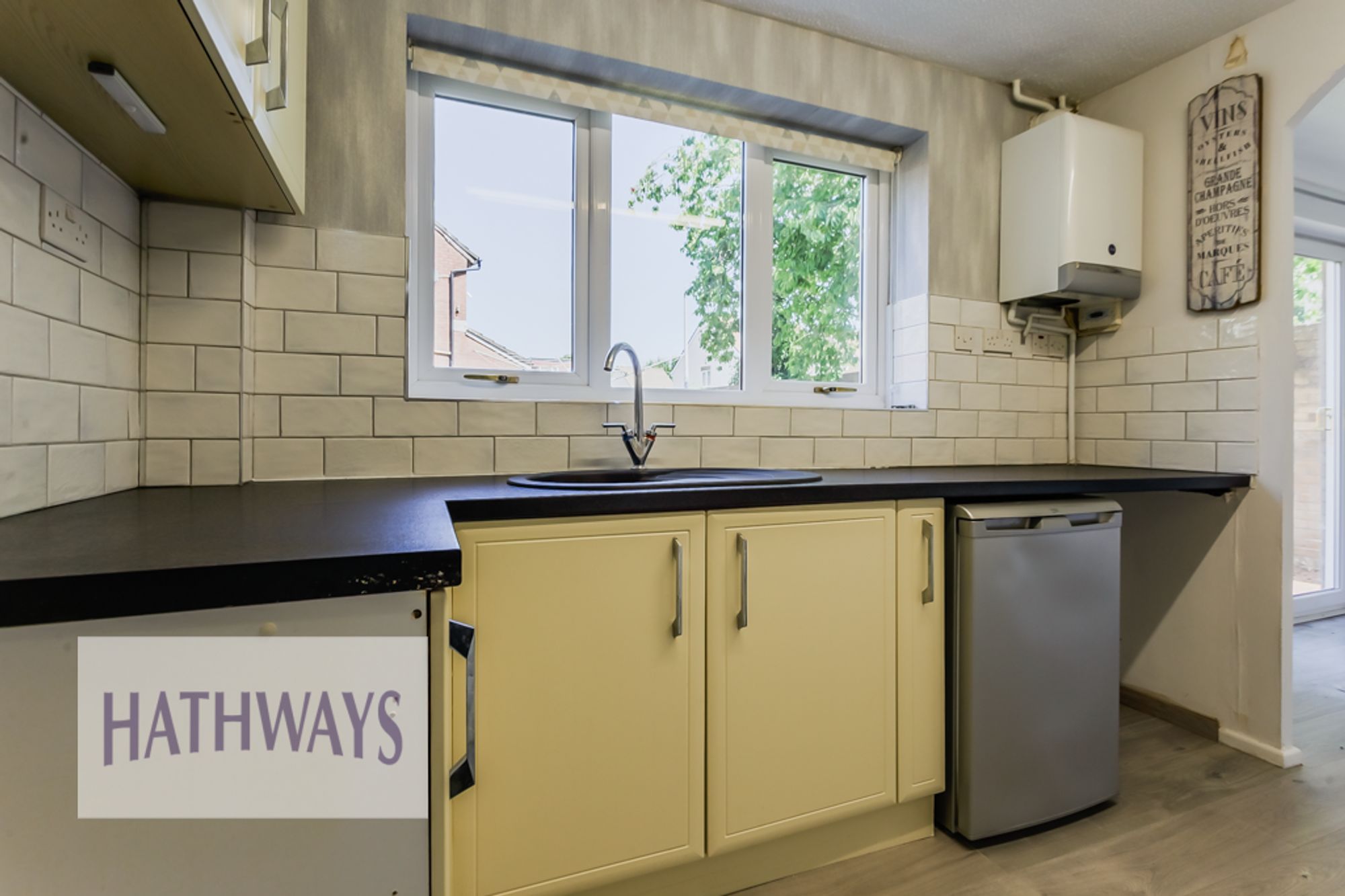 4 bed detached house to rent in The Brades, Newport  - Property Image 13